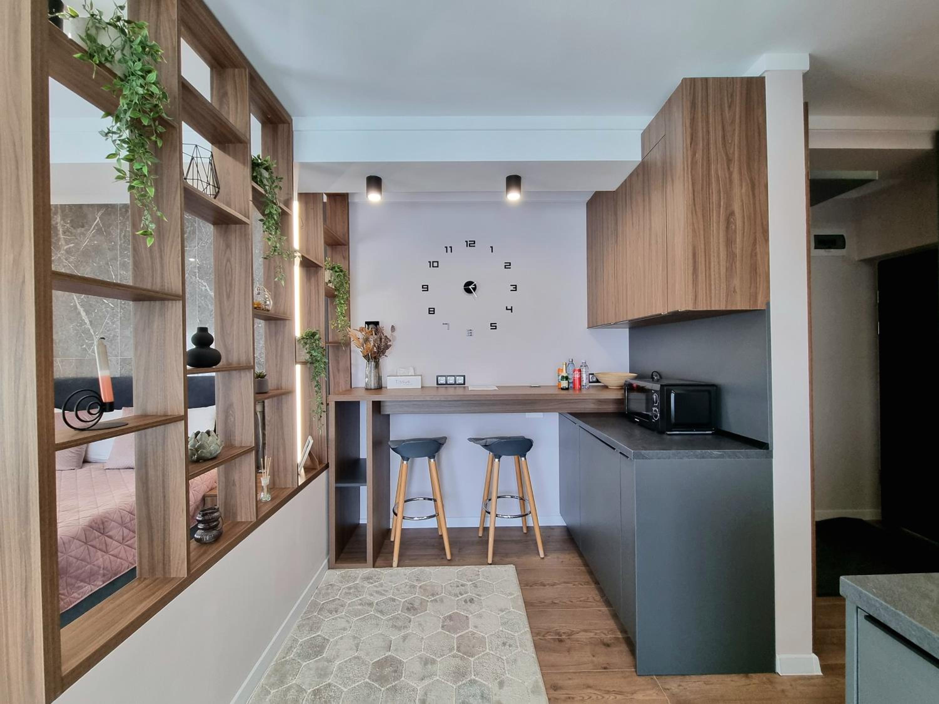 Apartment with Terrace - Photo 4