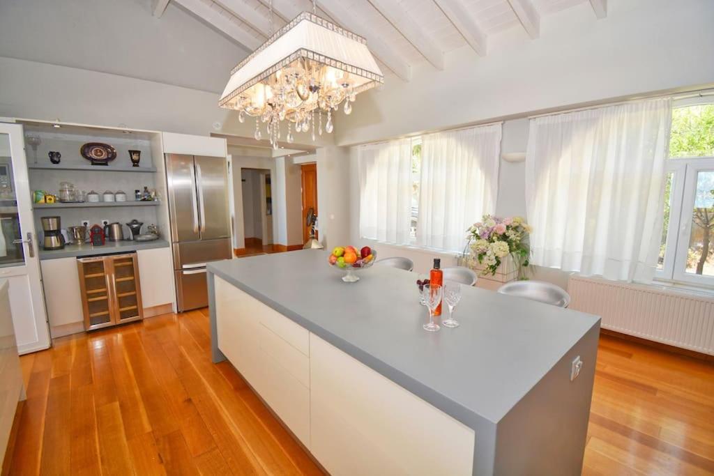 Villa photo 3
