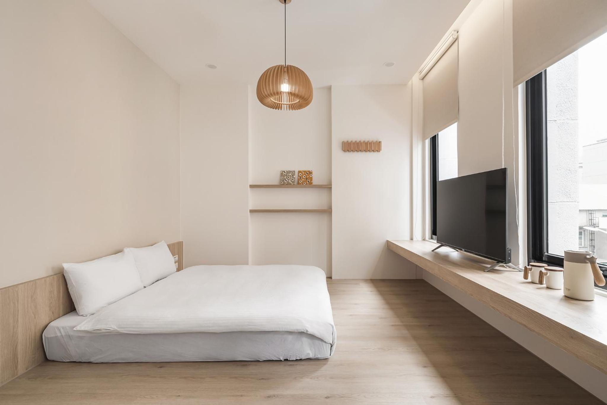 Standard Double Room - Photo 8