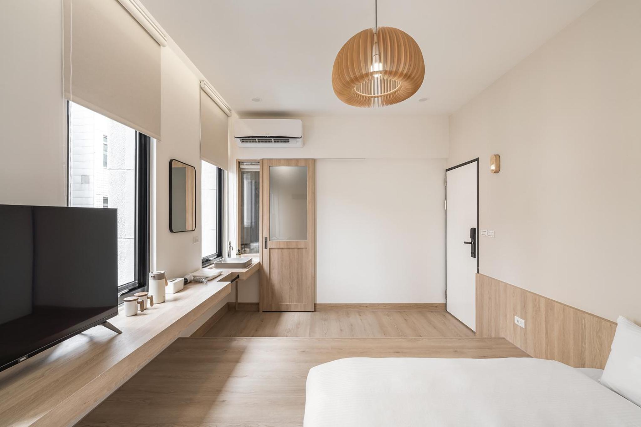 Standard Double Room - Photo 12