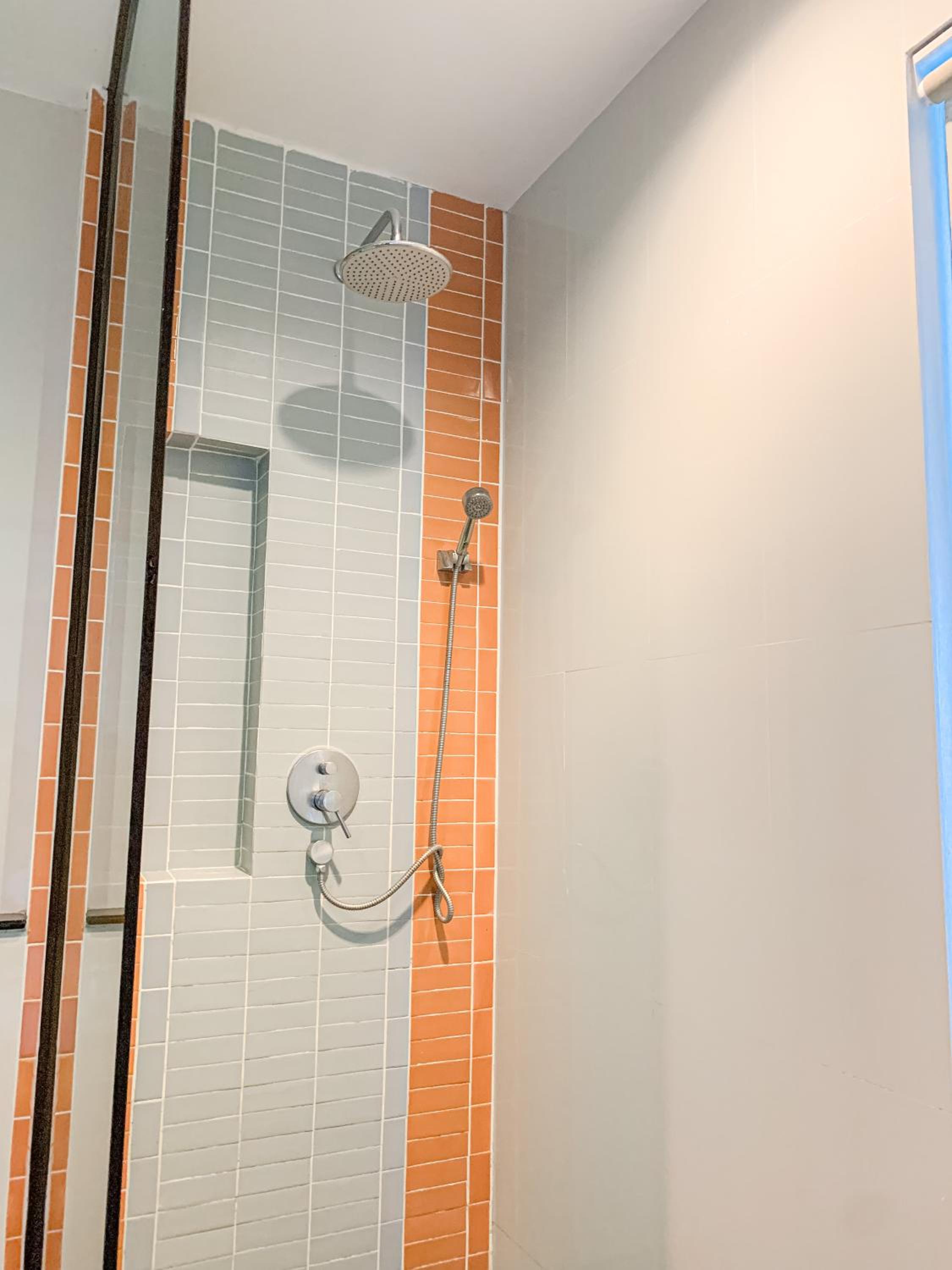 Deluxe Double or Twin Room - Photo 12