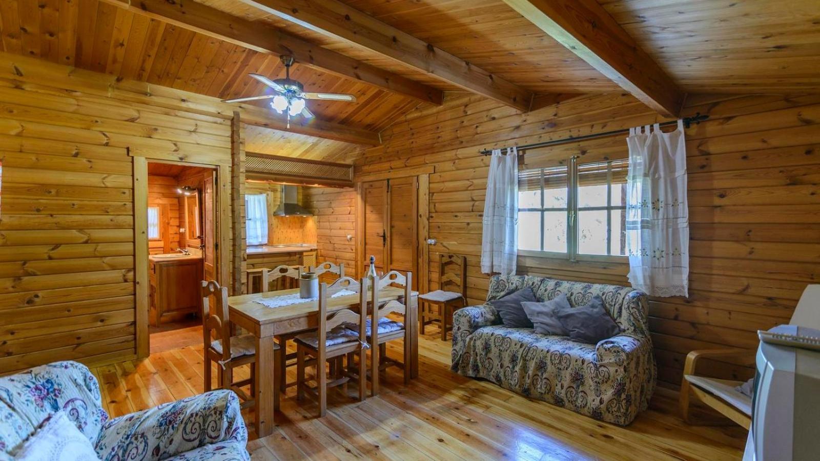 Four-Bedroom House photo 3