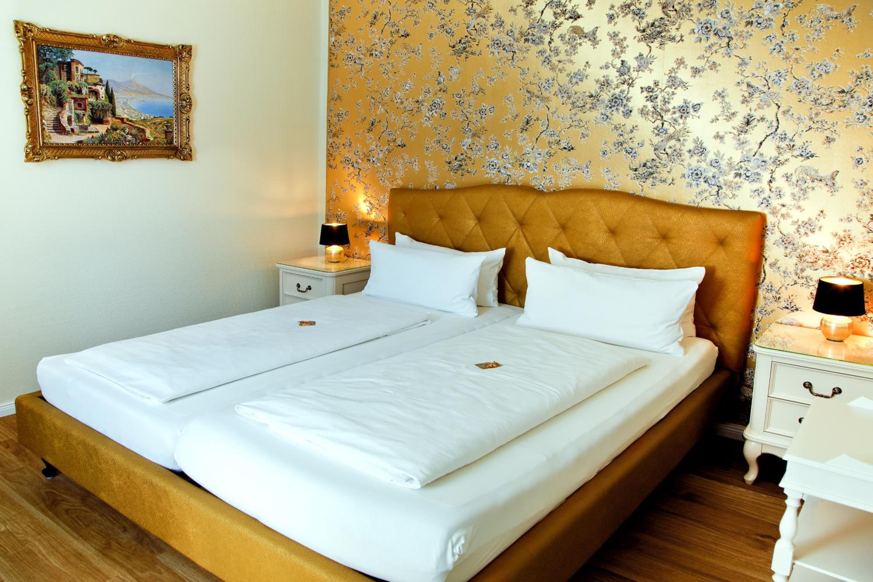 Double Room - Photo 7