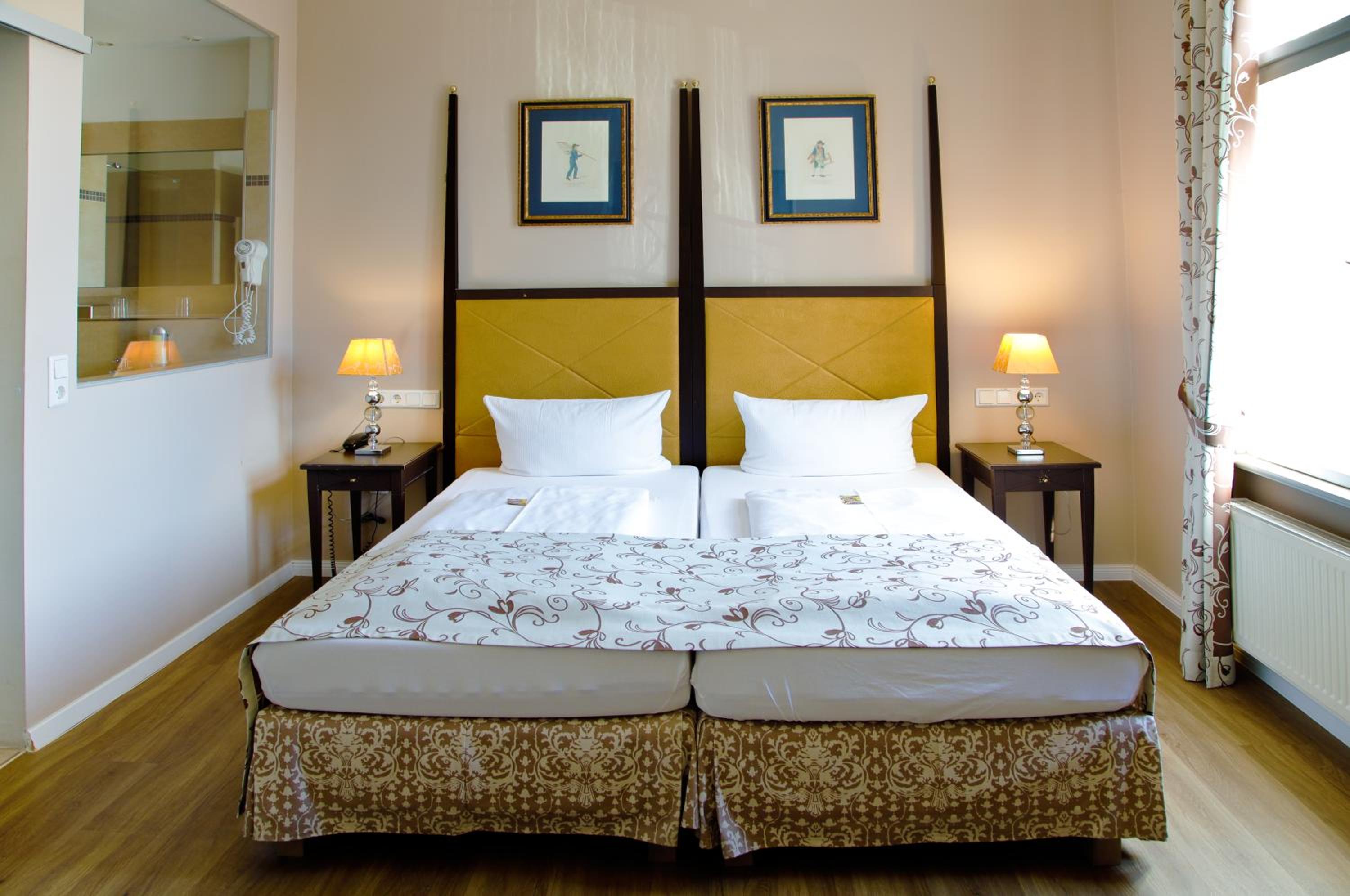 Double Room - Photo 6