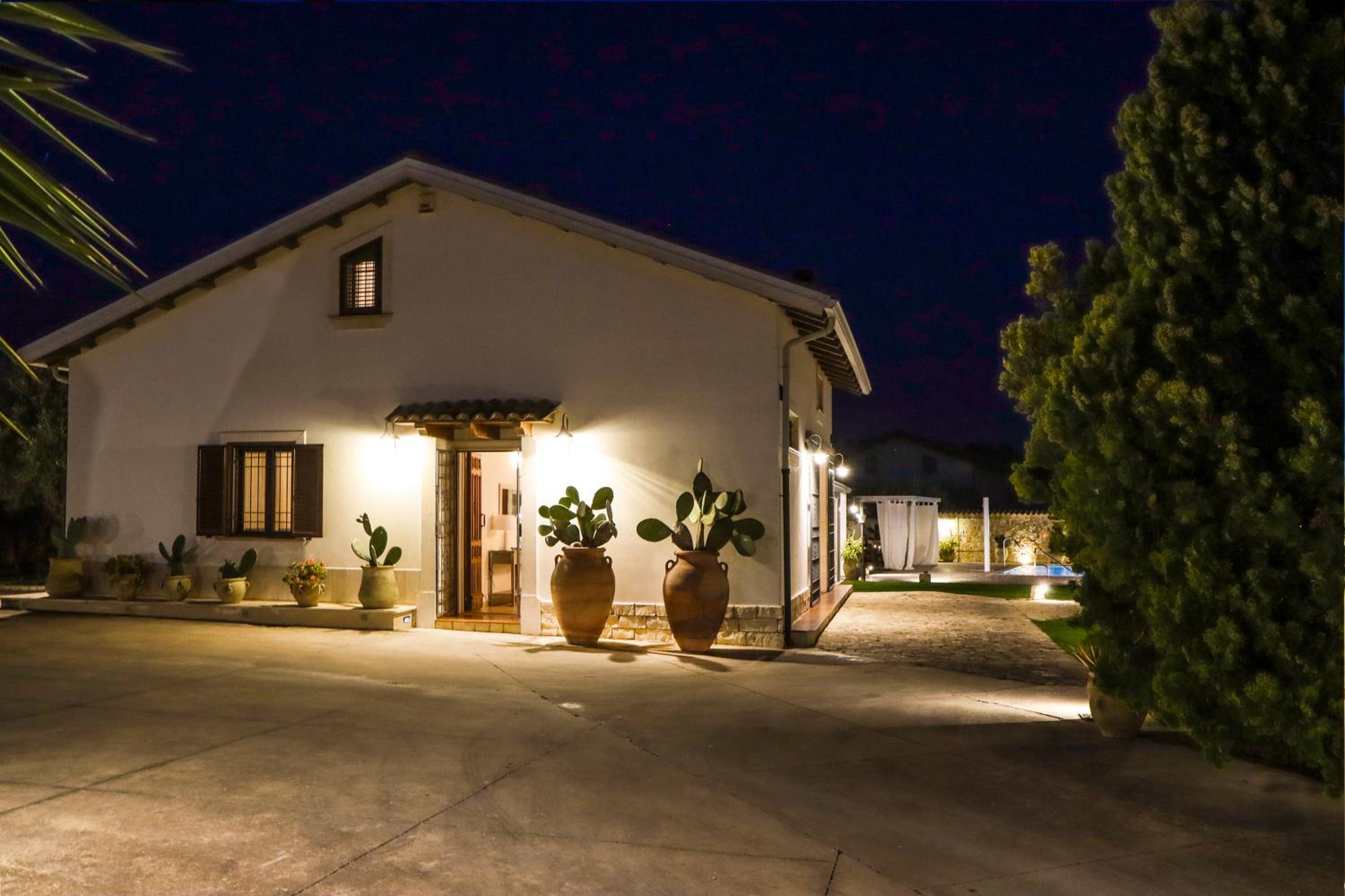 Villa photo 3