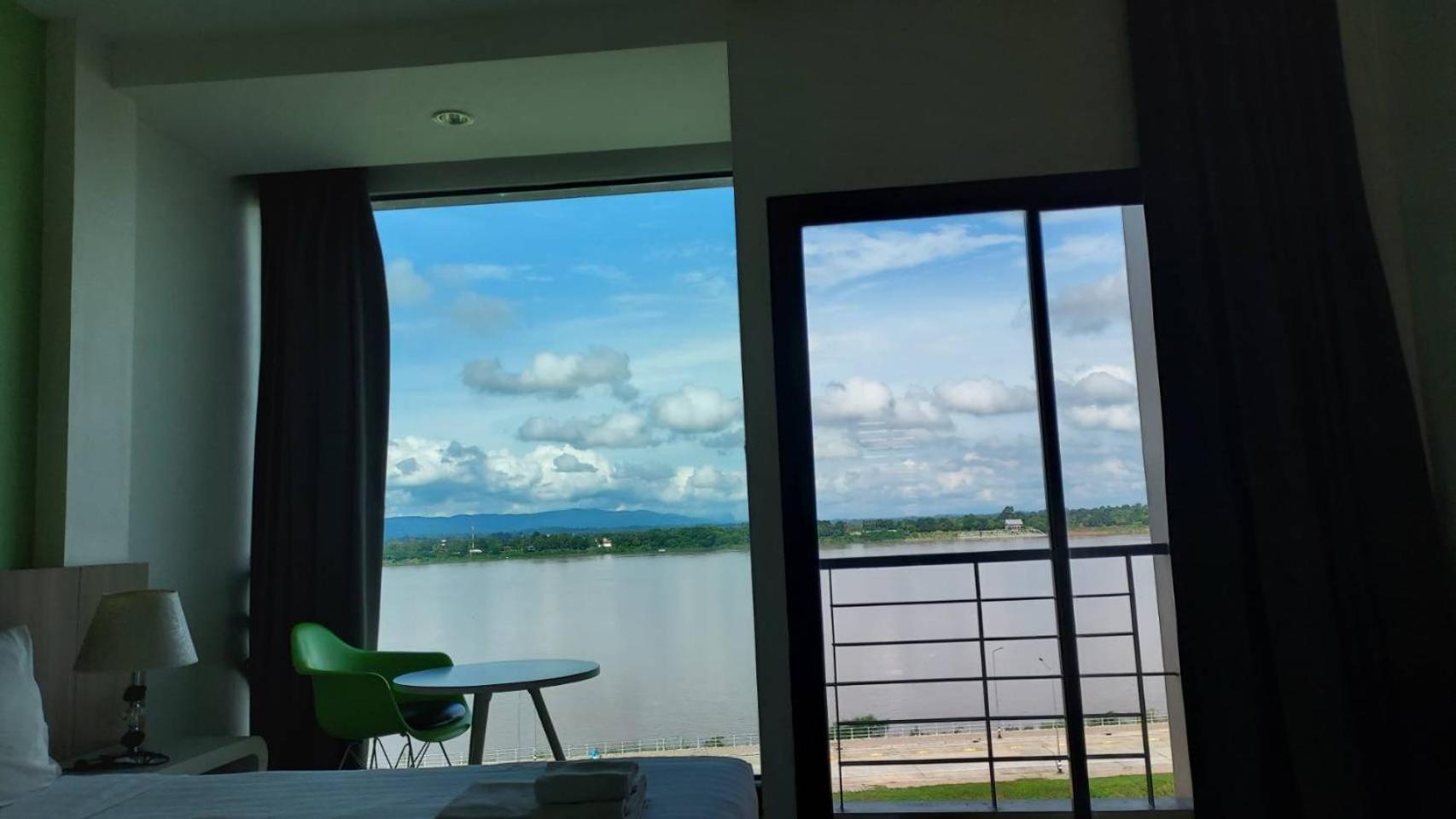 Deluxe Double or Twin Room - Photo 11