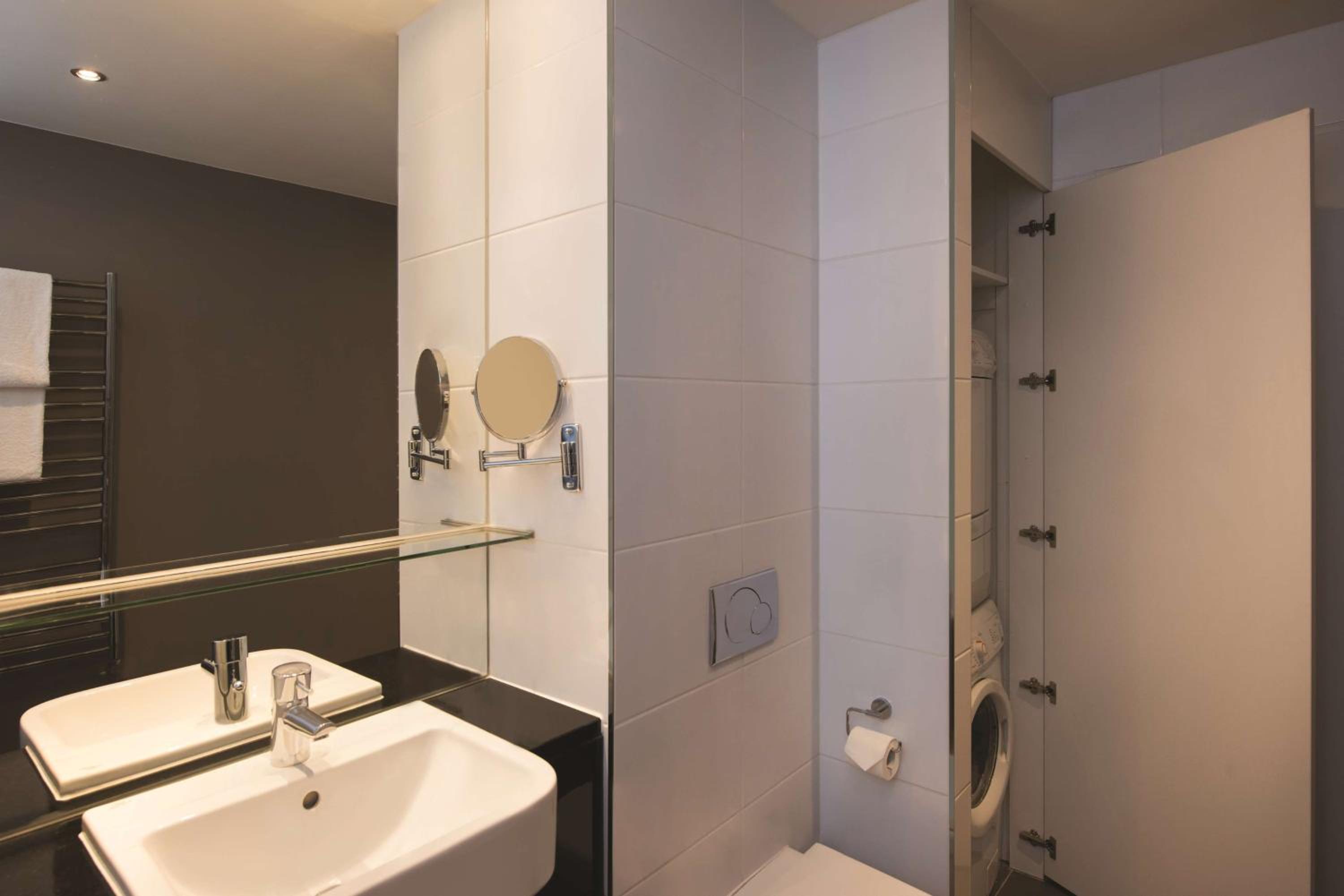 Two-Bedroom Apartment - Photo 7