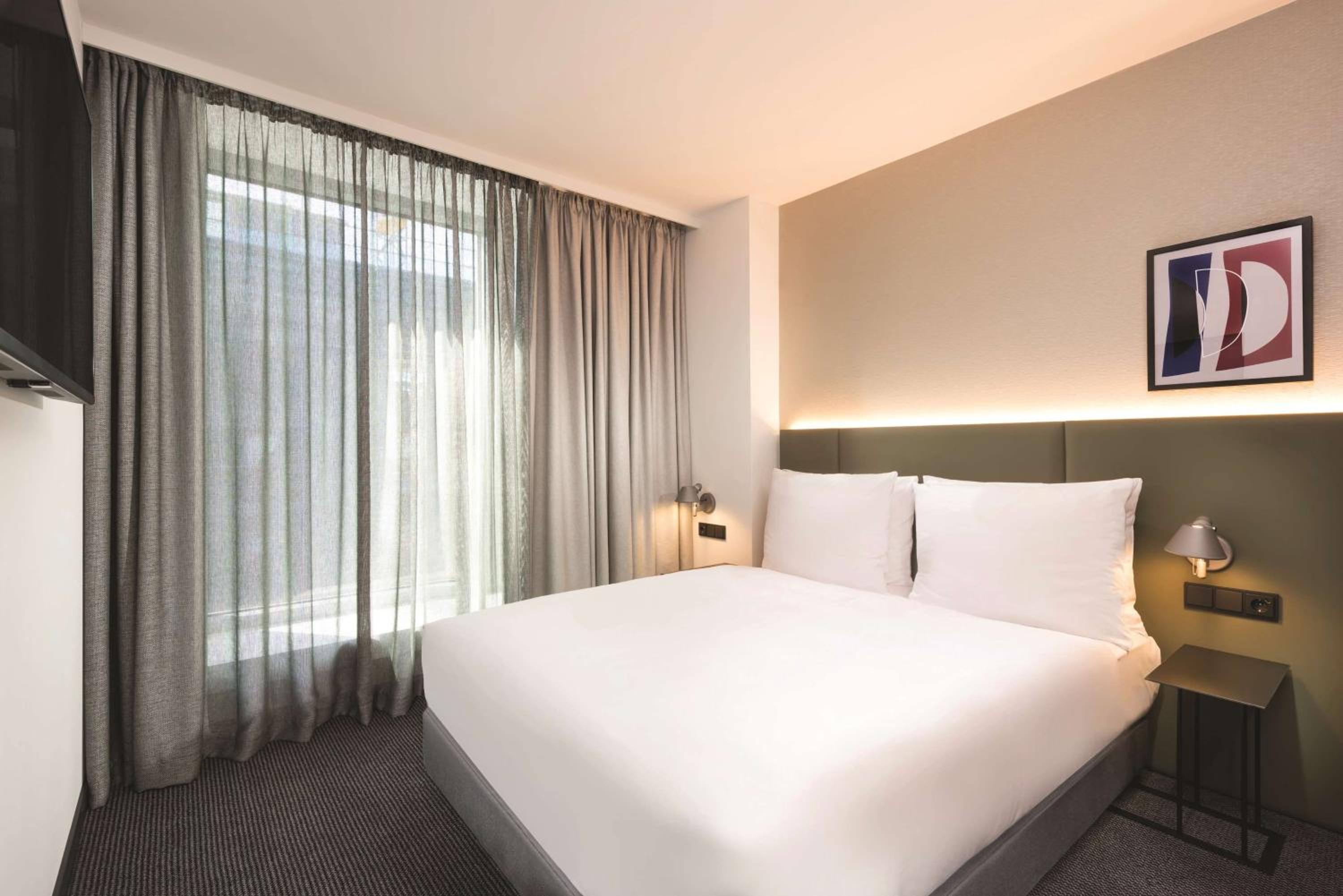 One-Bedroom Family Apartment