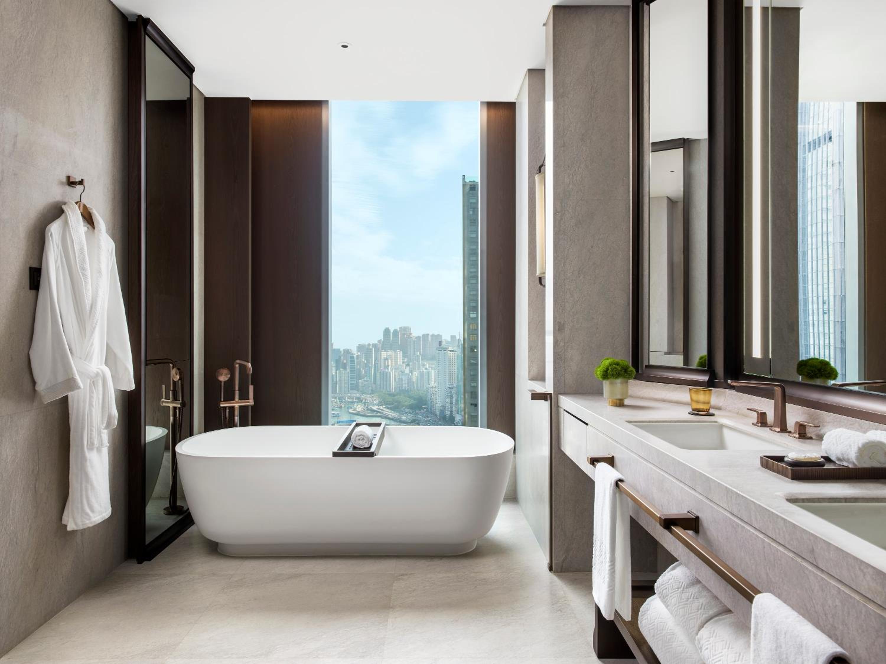 Metropolitan Suite, 1 Bedroom Suite, 1 King, Partial Harbor View