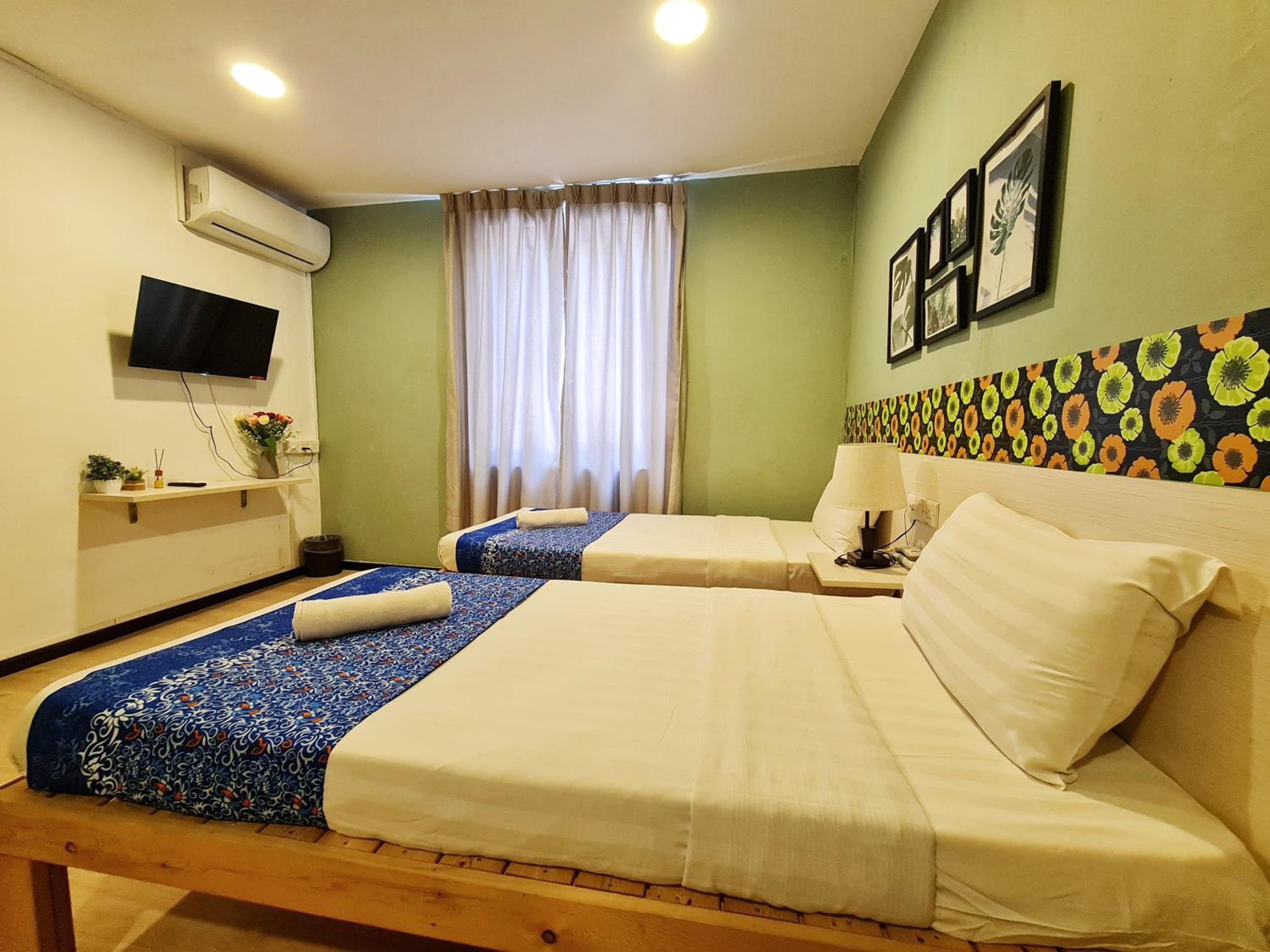 Standard Twin Room - Photo 5