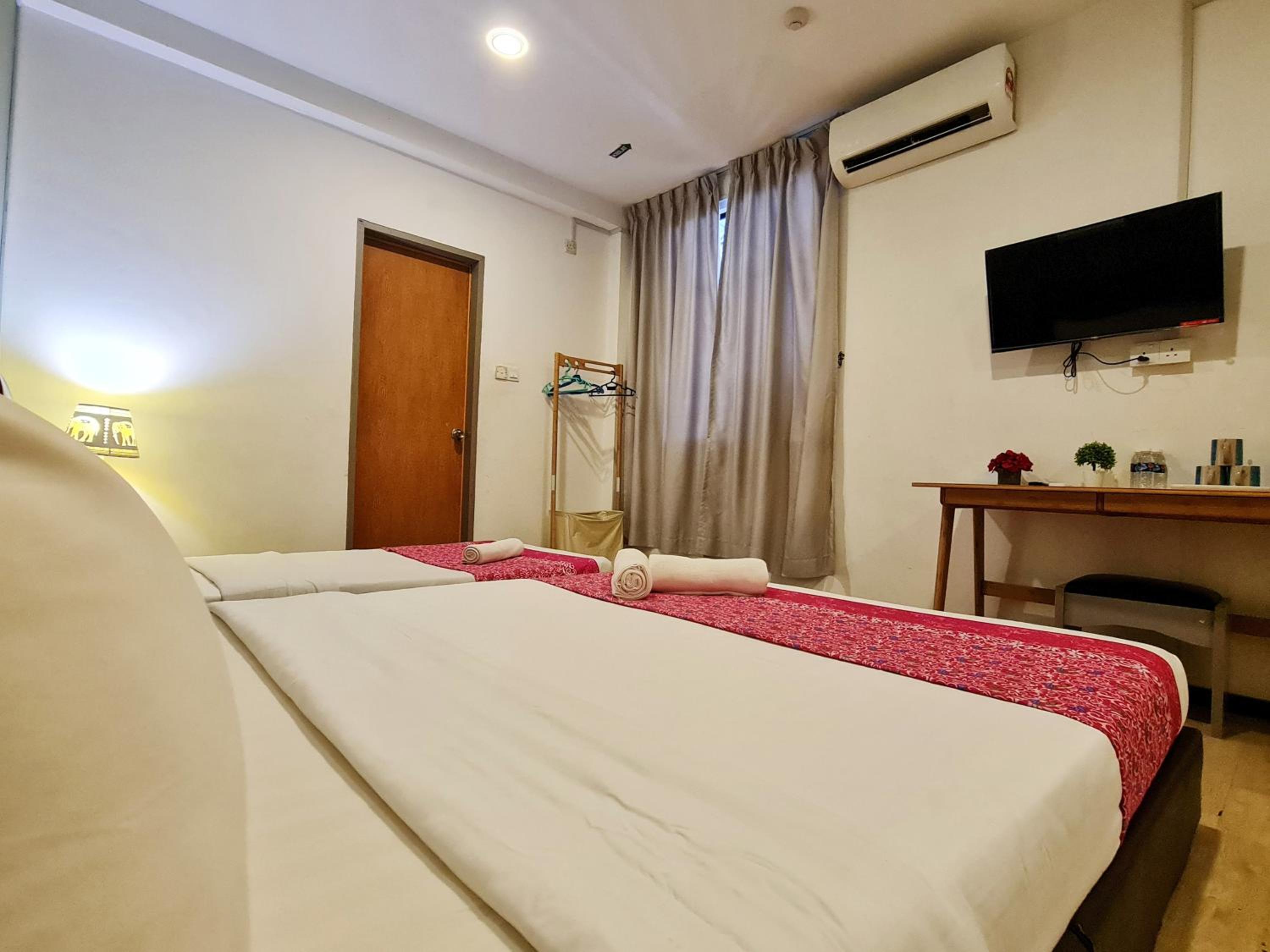 Deluxe Triple Room - Photo 5