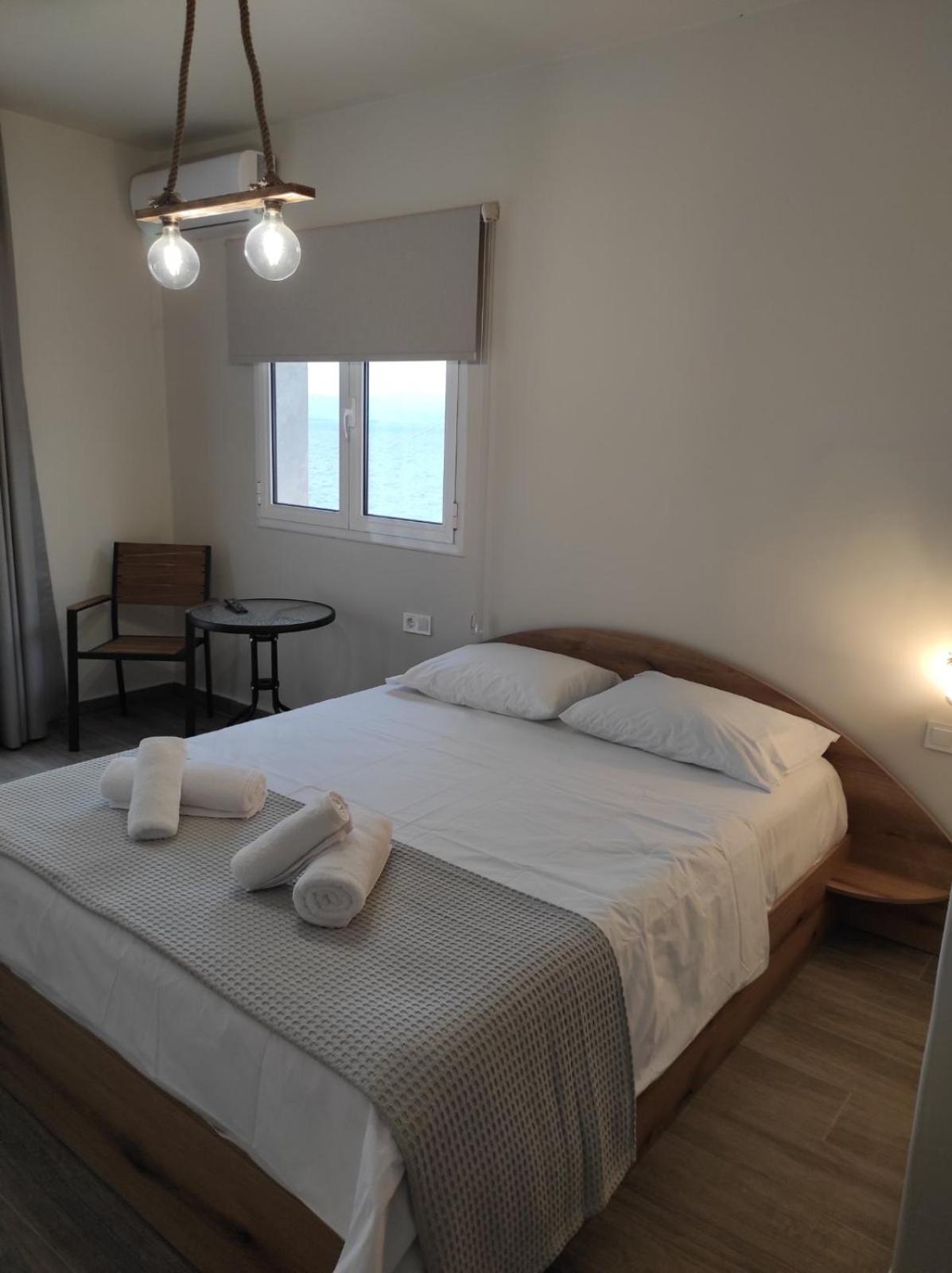 Deluxe Double Room with Balcony and Sea View photo 1