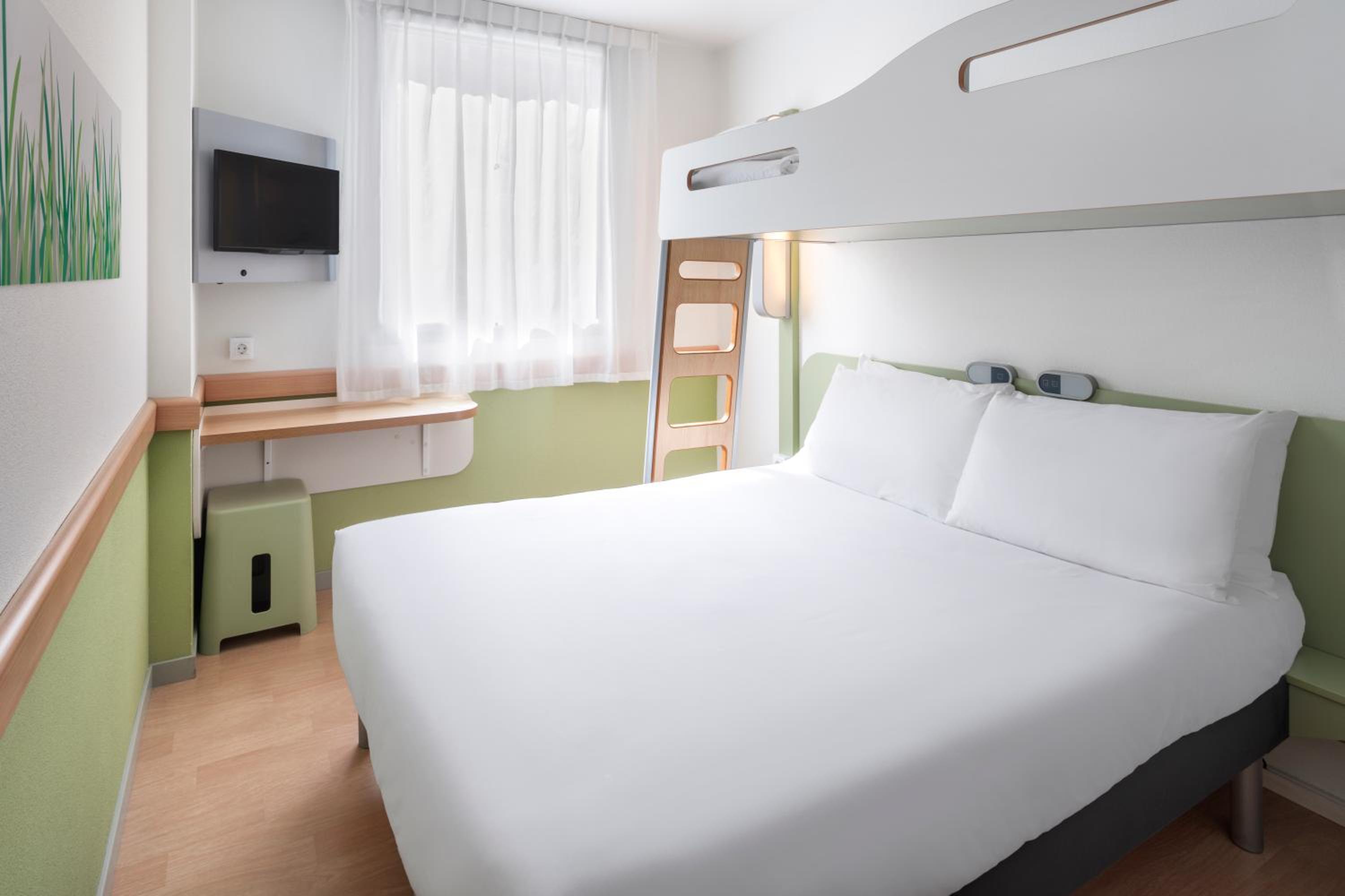 Double Room With Bunk Bed photo 2