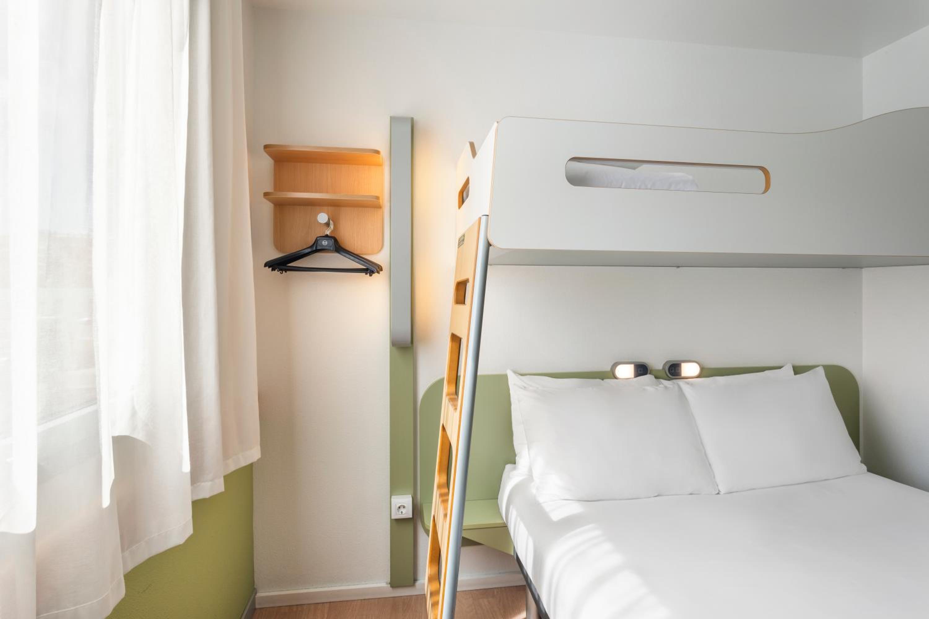 Double Room With Bunk Bed photo 3