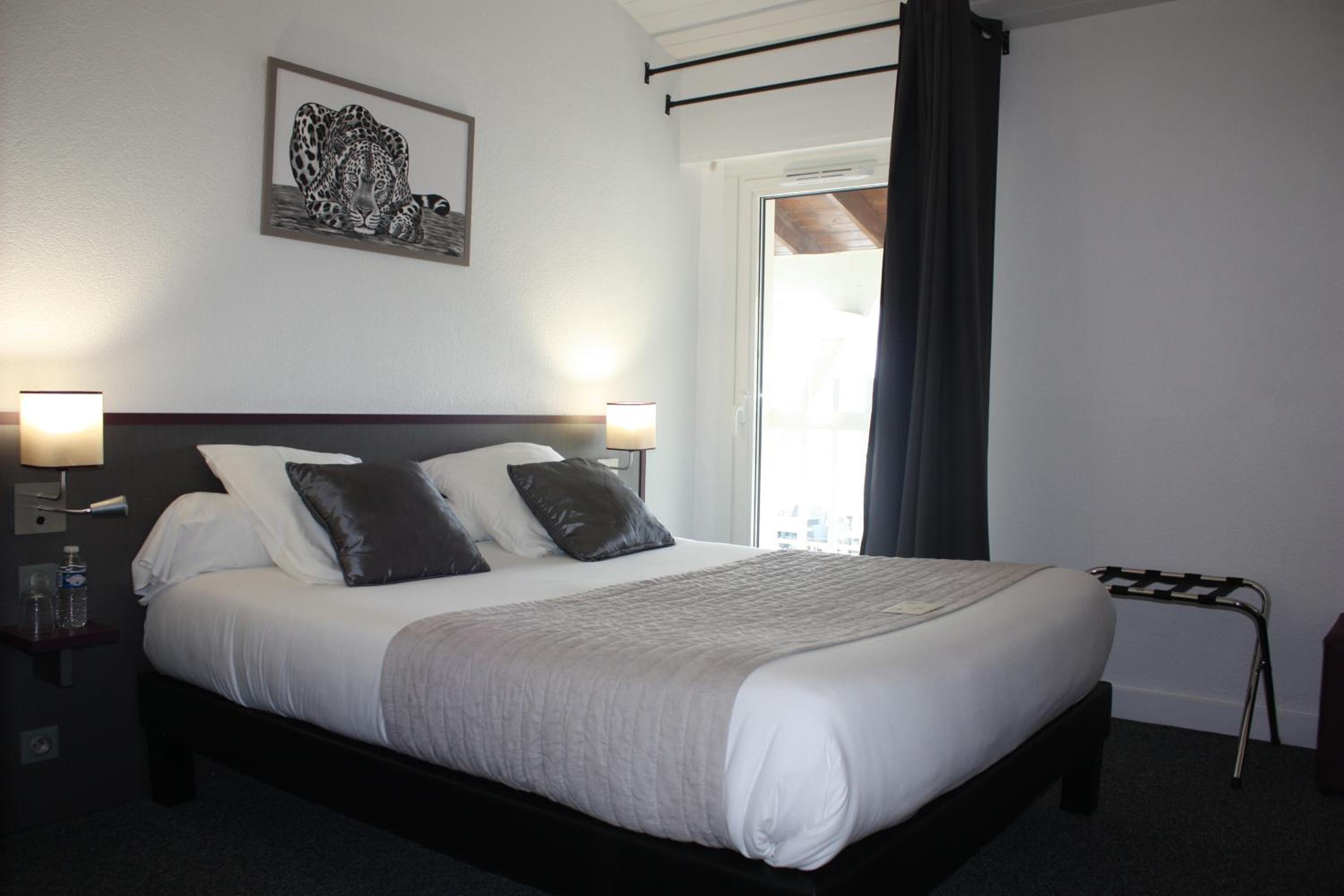 Double Room with Estuary view - Lower level photo 2