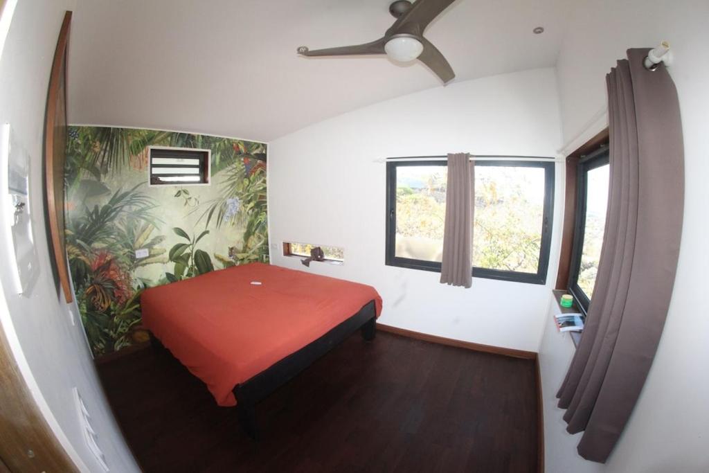 Three-Bedroom House photo 1