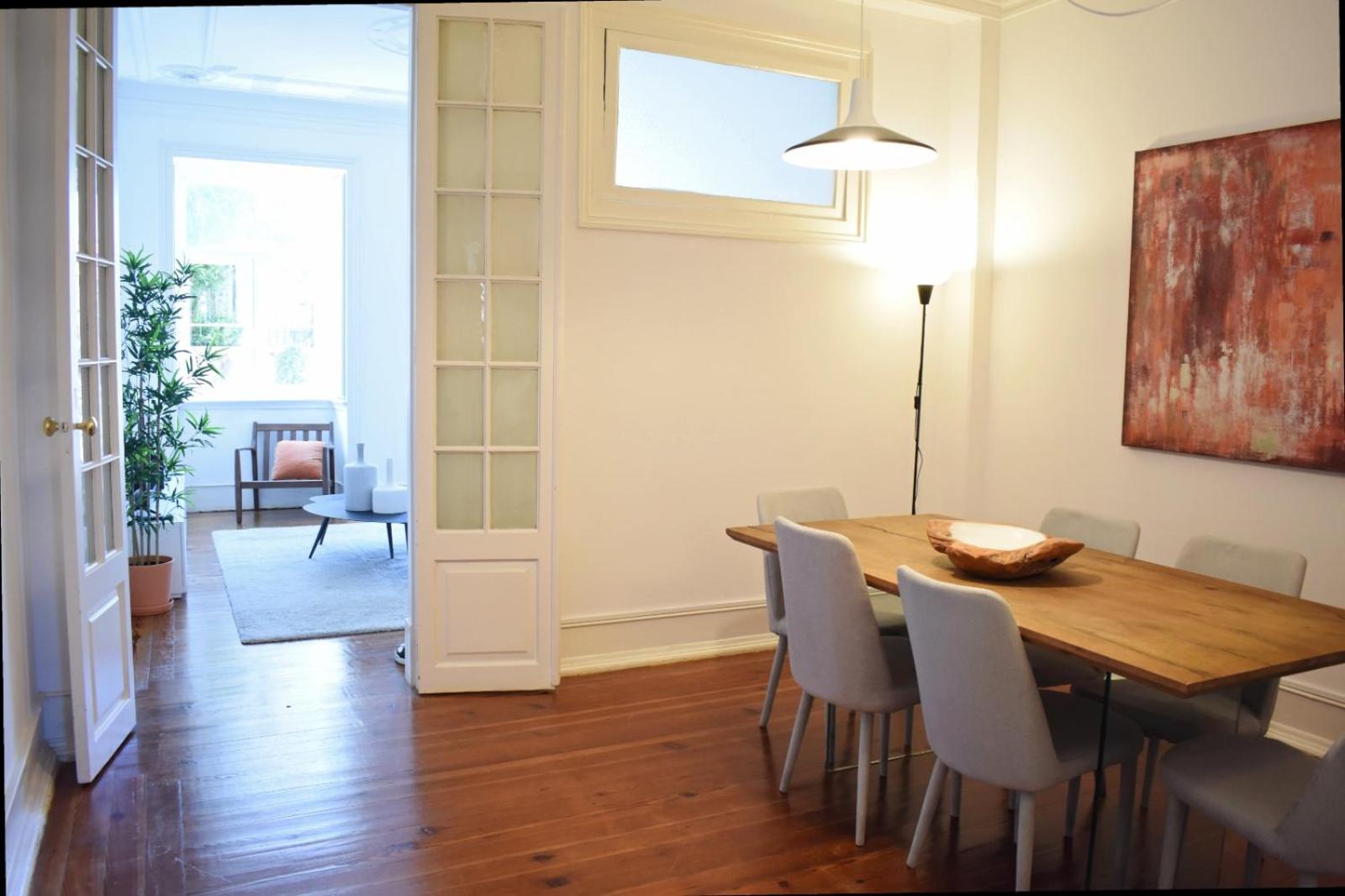 Three-Bedroom Apartment - Photo 2