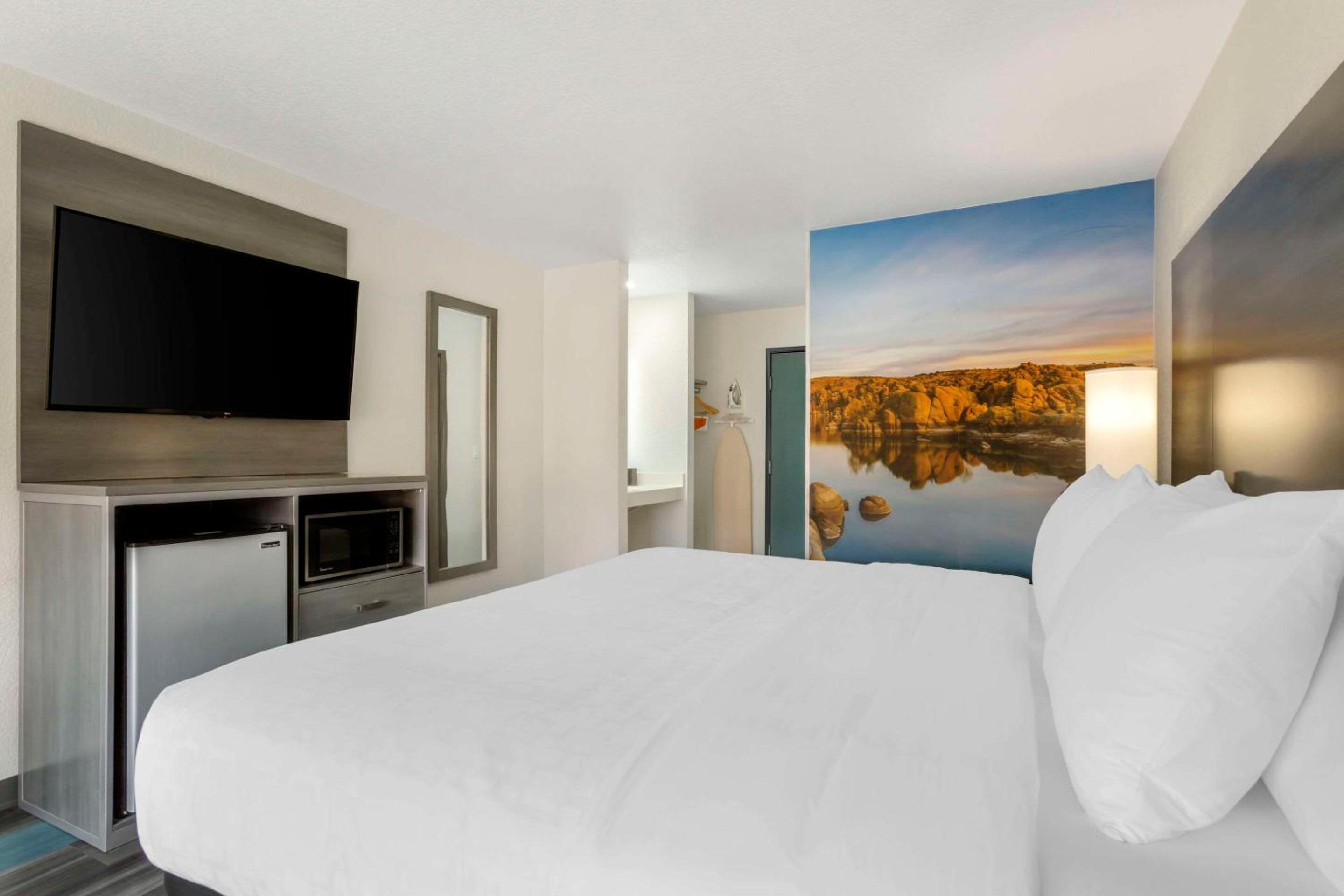 King Room - Disability Access/Non Smoking