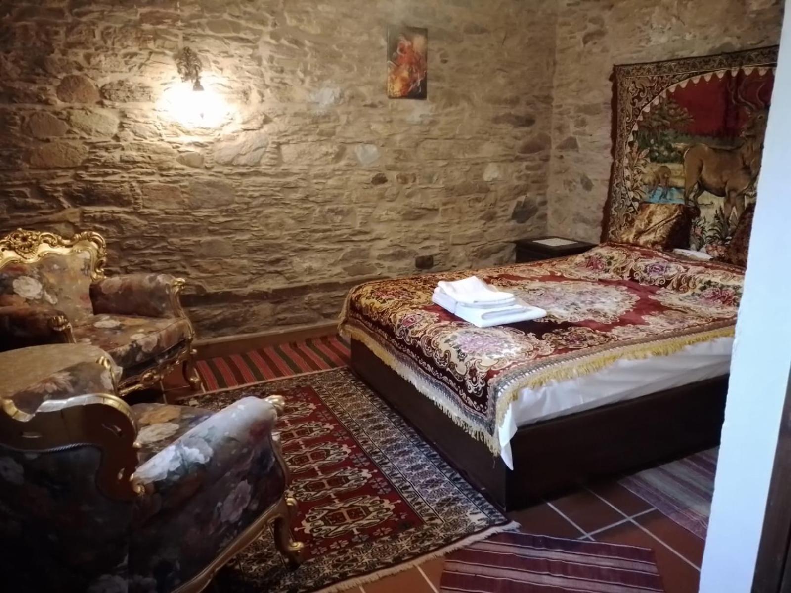Standard Triple Room - Photo 9