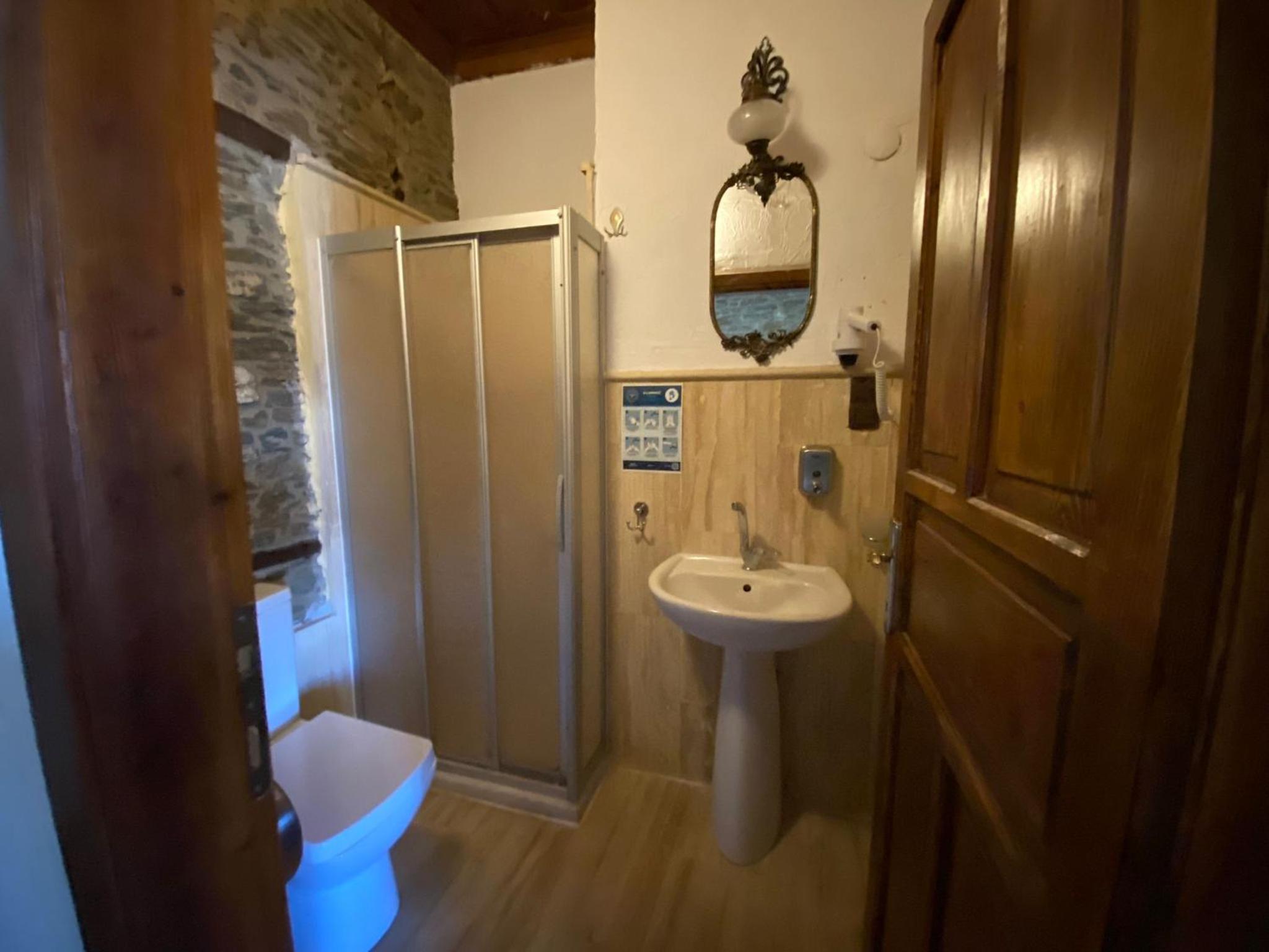 Superior Triple Room - Photo 23