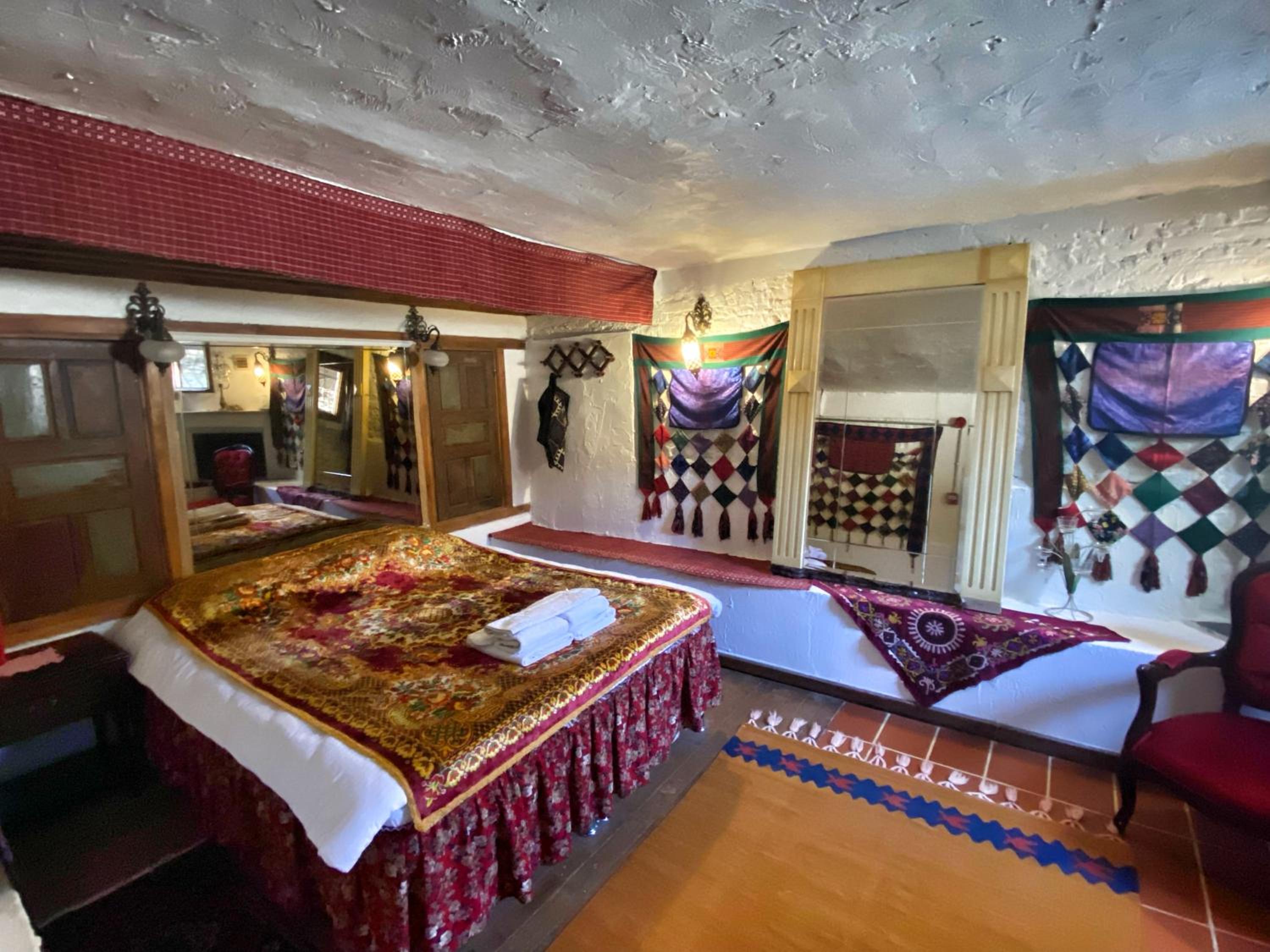 Budget Triple Room - Photo 1
