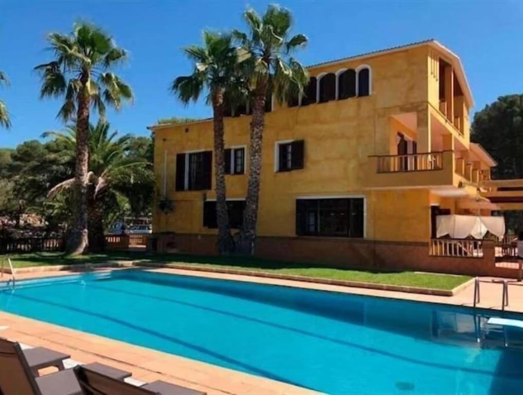Villa photo 2