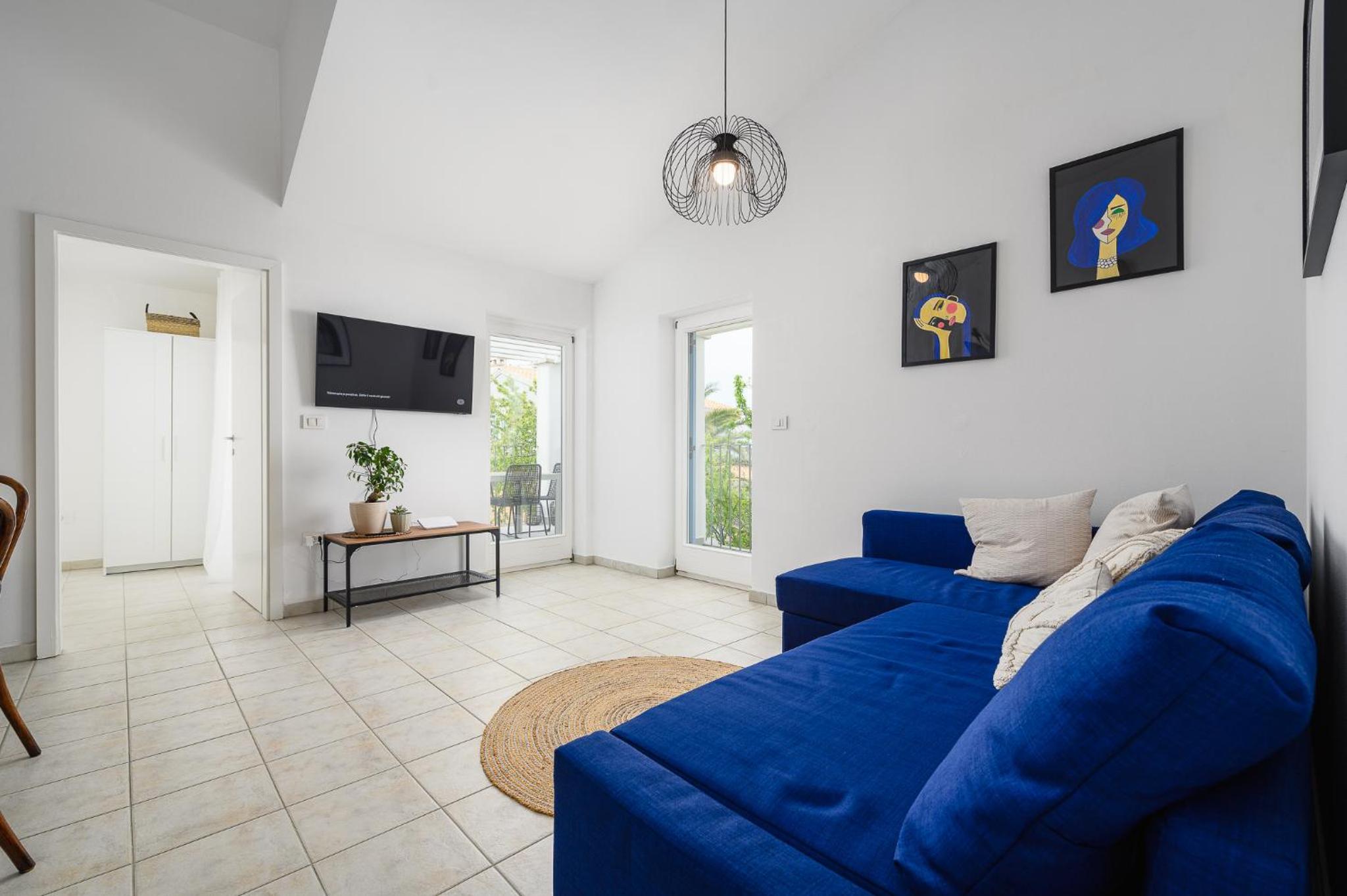 Three-Bedroom Apartment photo 1