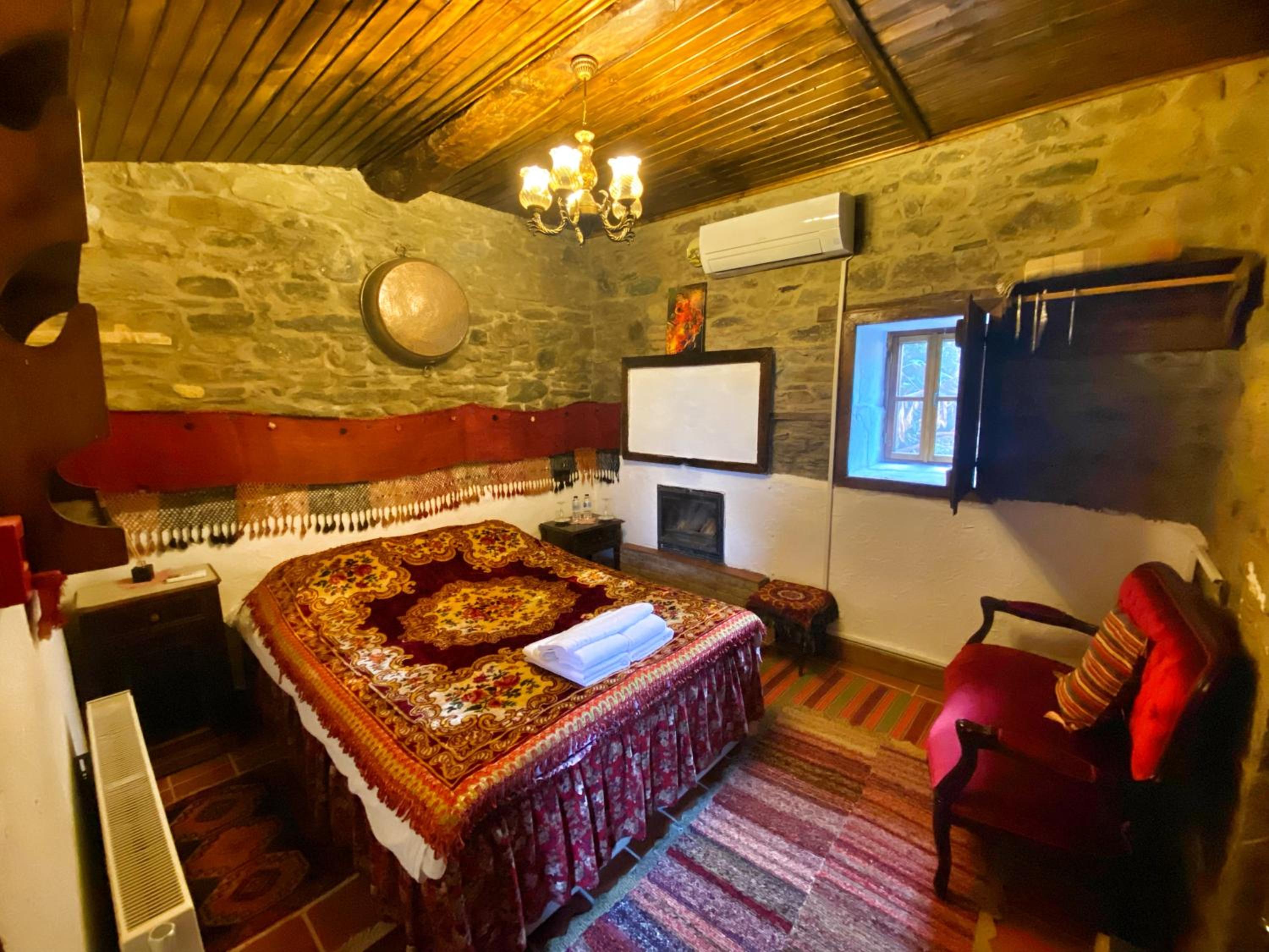 Standard Double Room - Photo 1