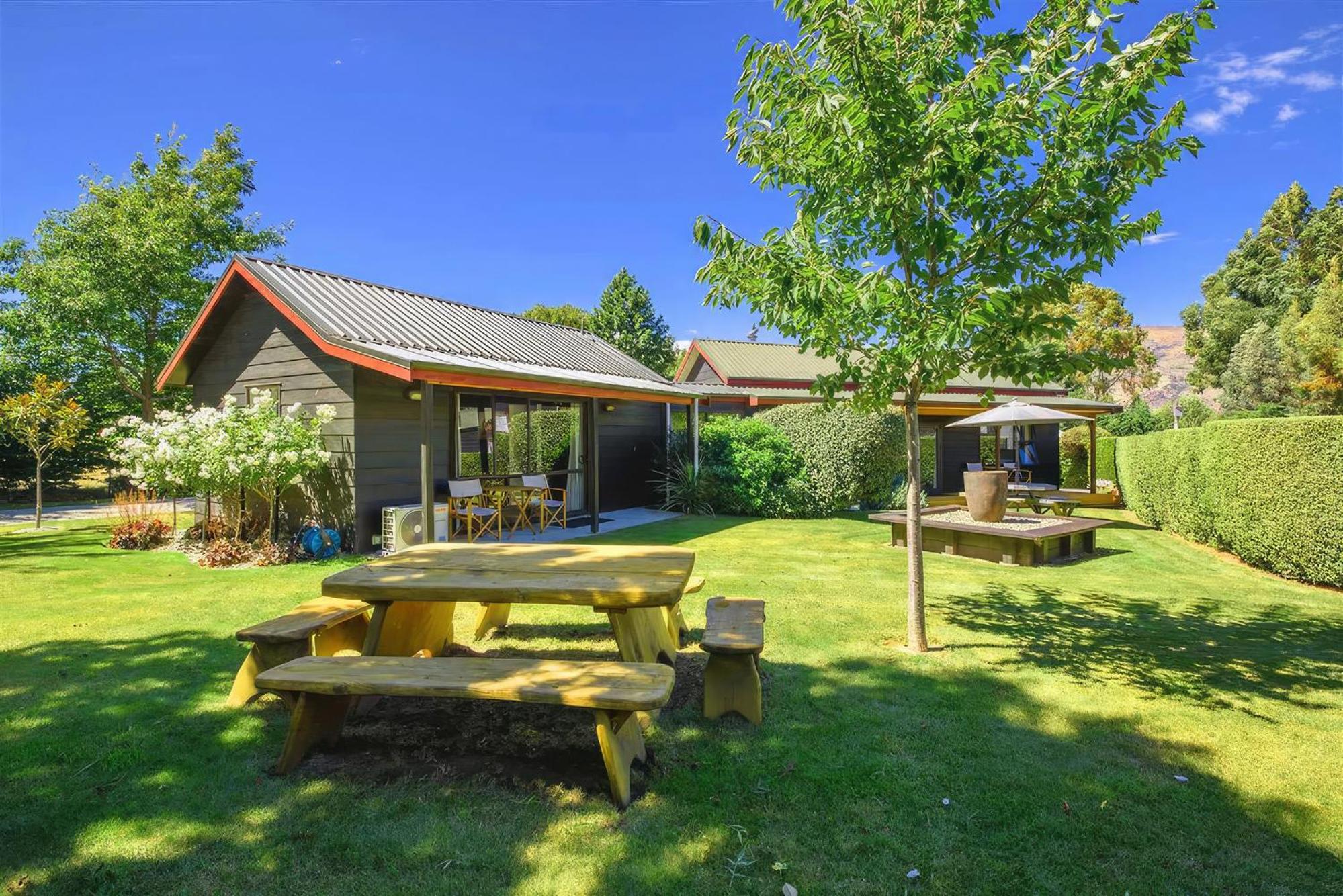 King Studio with Mountain and Garden Views - Photo 4