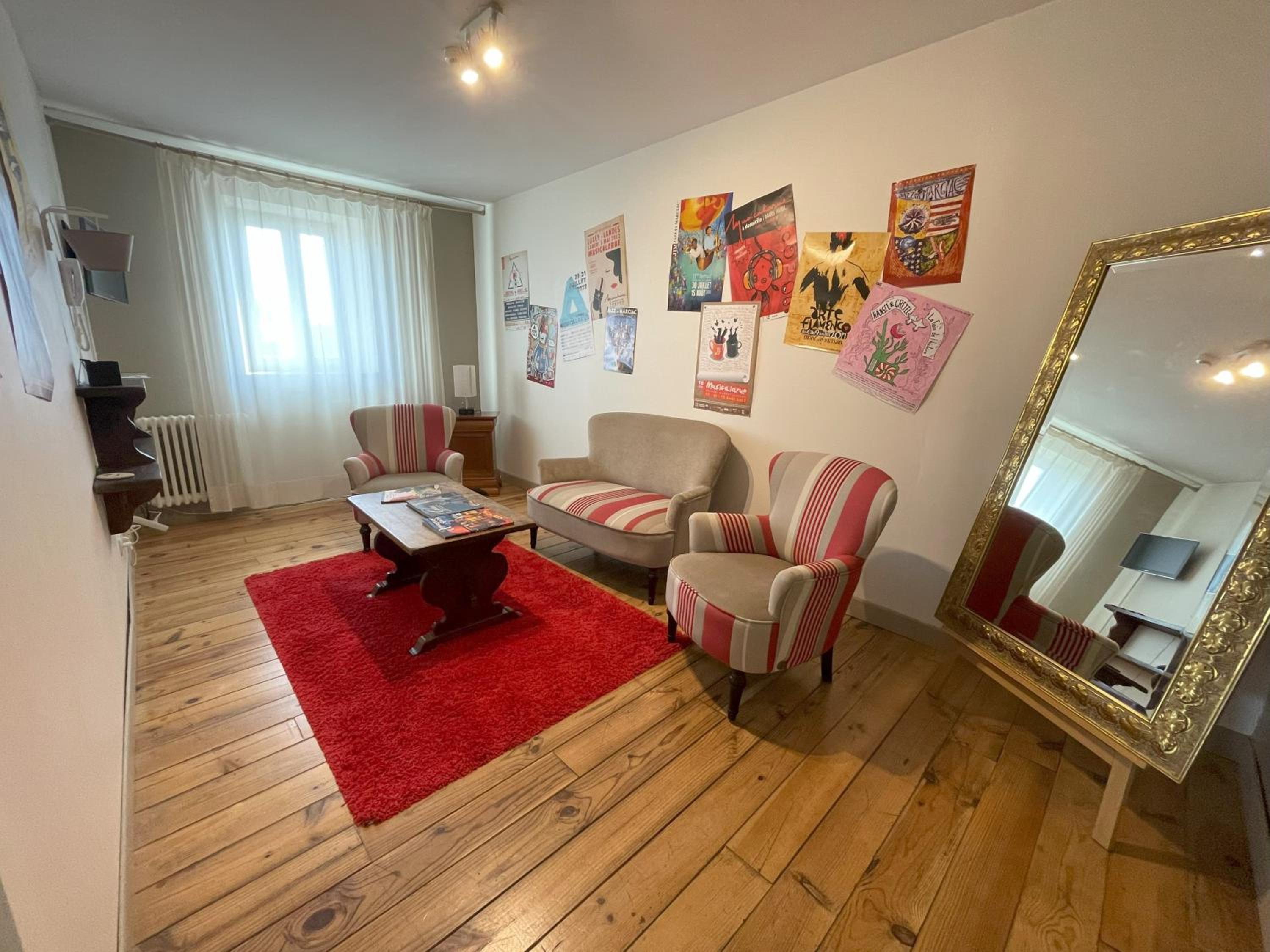 Suite - Photo 6