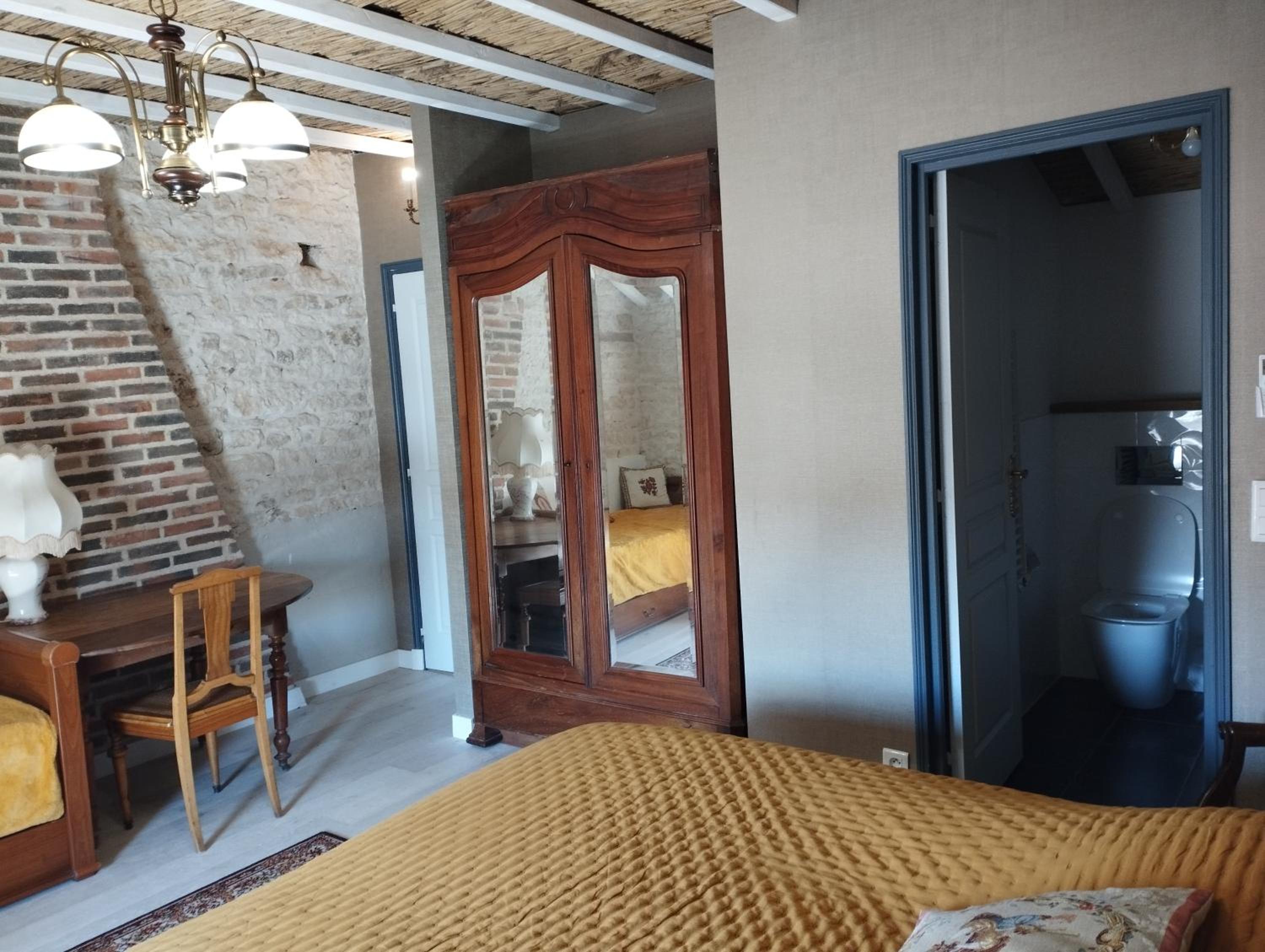 Deluxe Double or Twin Room - Photo 1