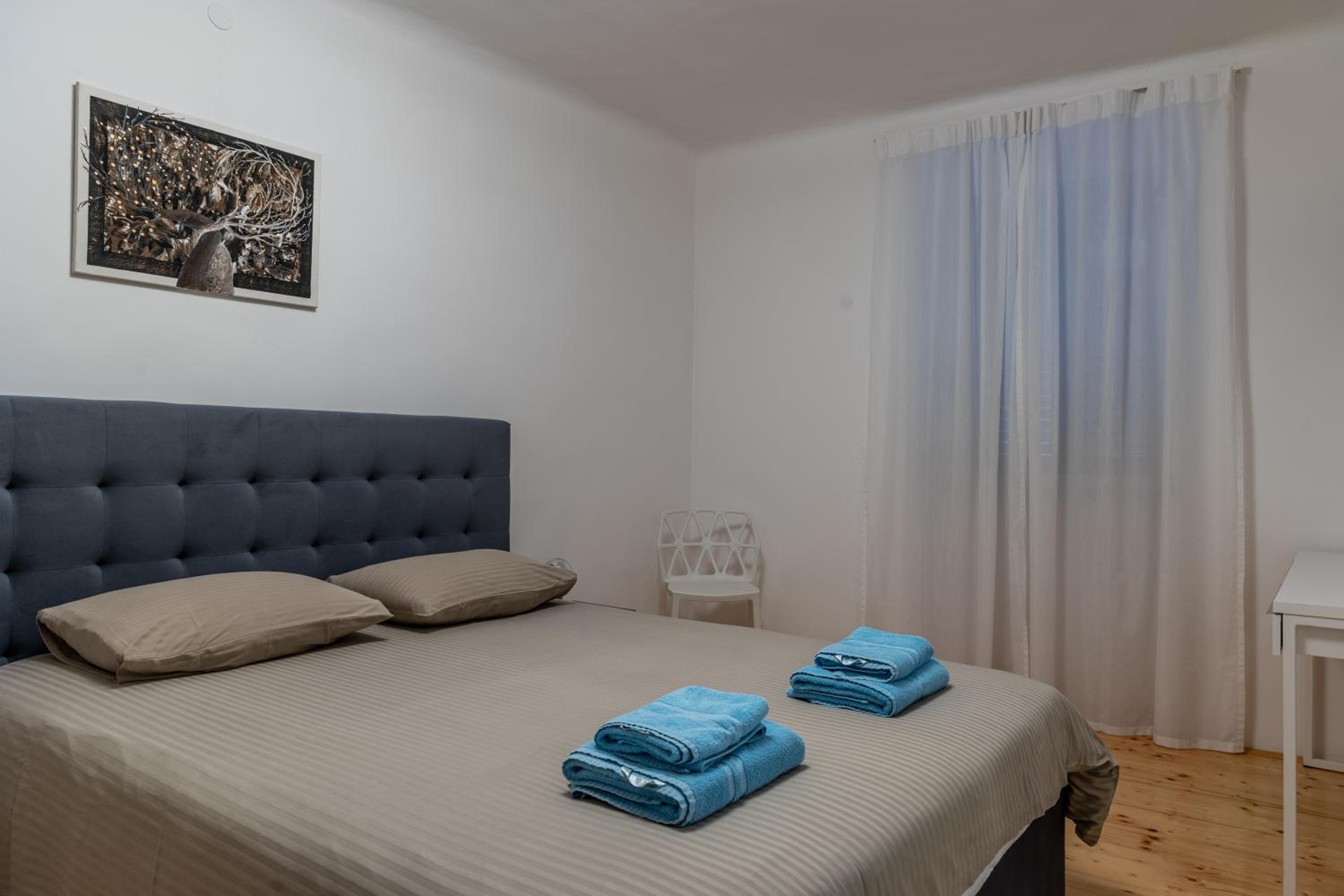 Apartment with Terrace - Photo 32
