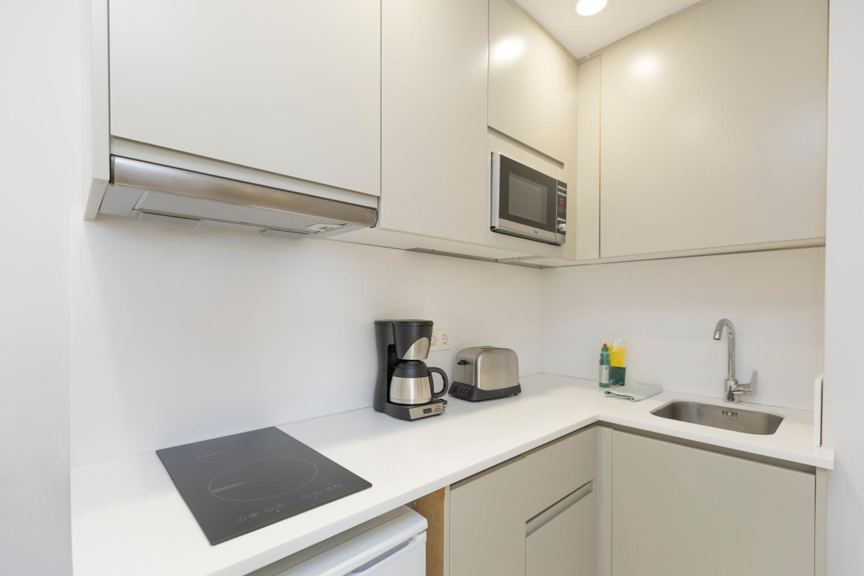 Superior One-Bedroom Apartment