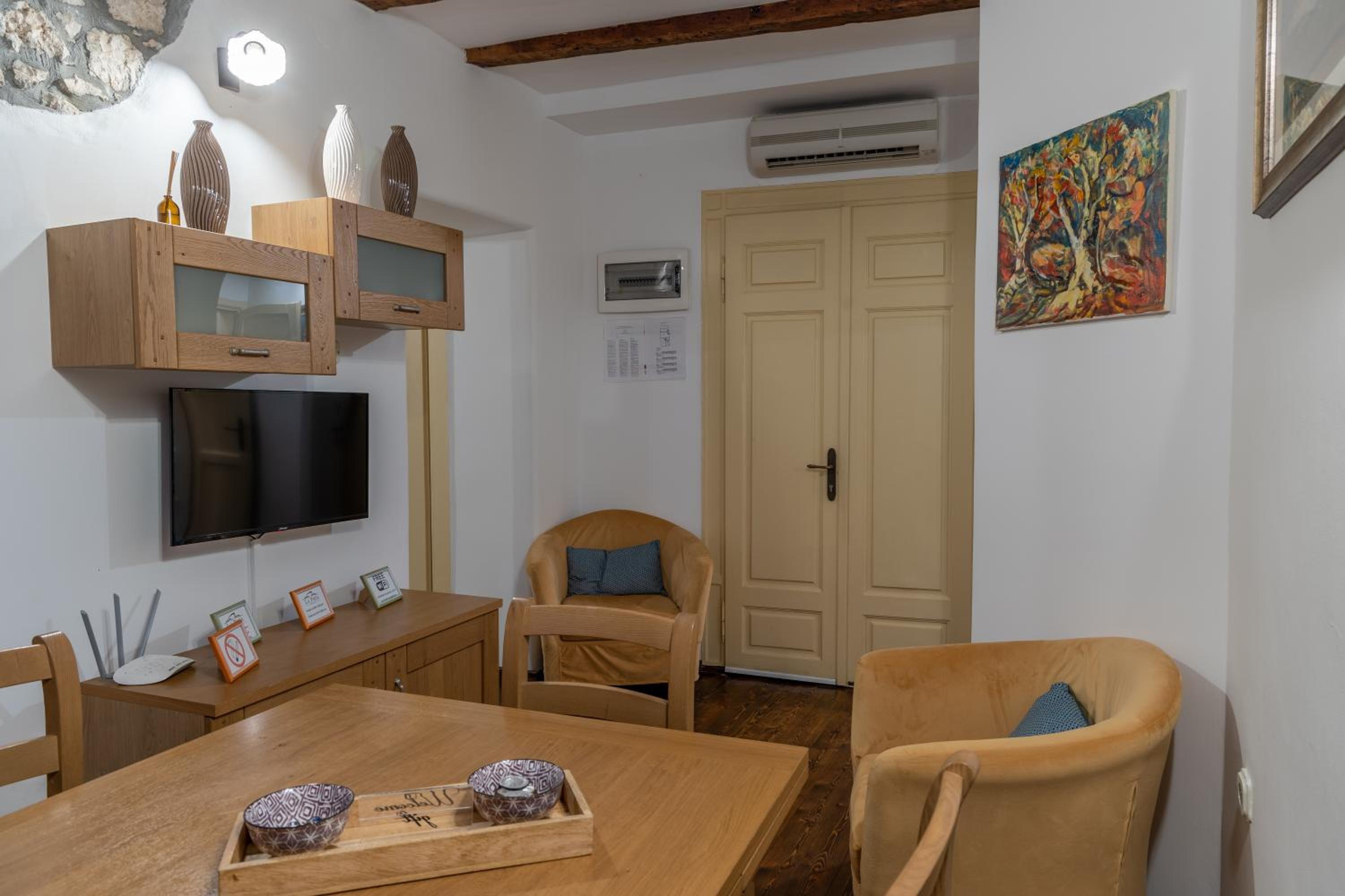 Two-Bedroom Apartment - Photo 4