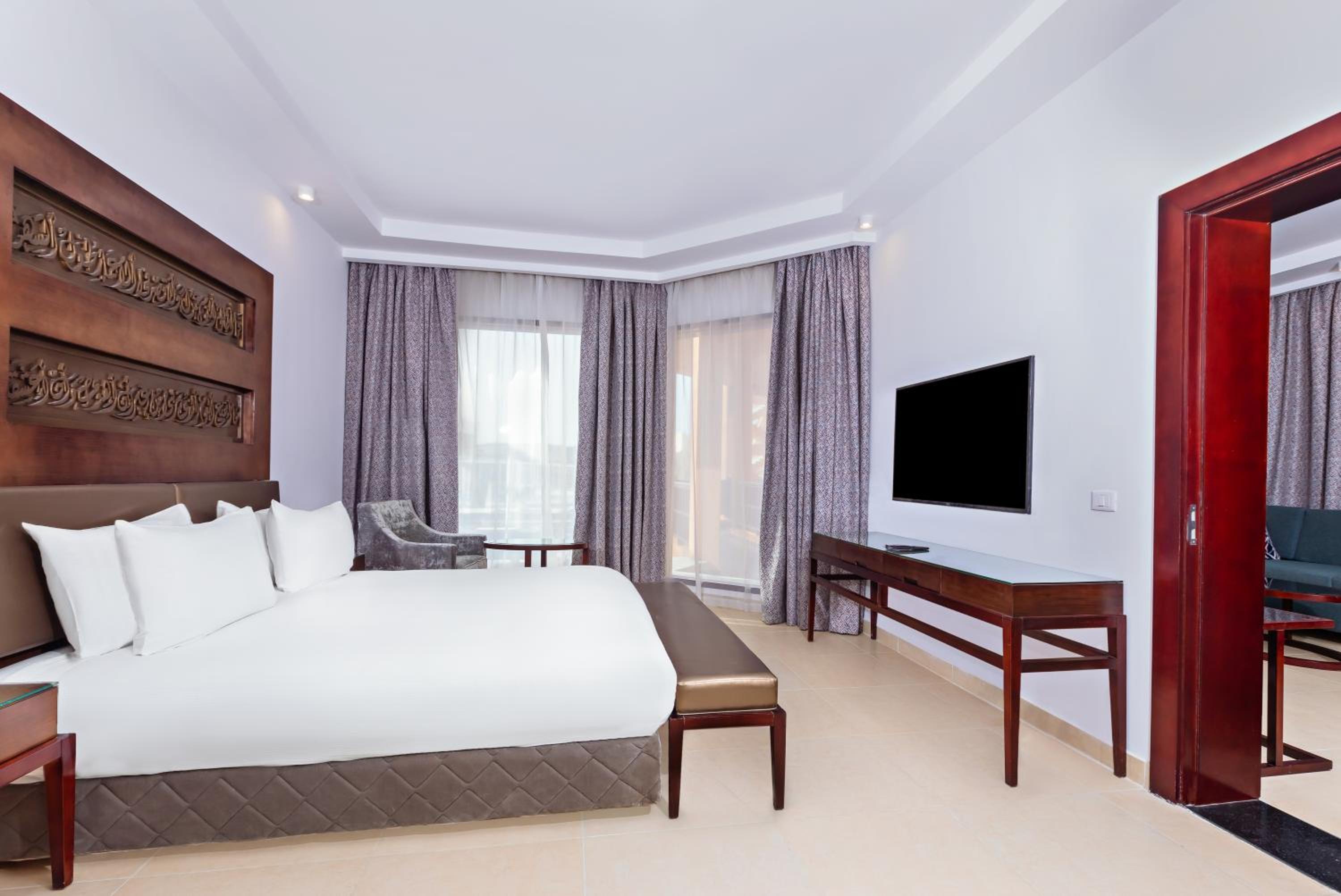 Royal Family Two Bedroom Suite