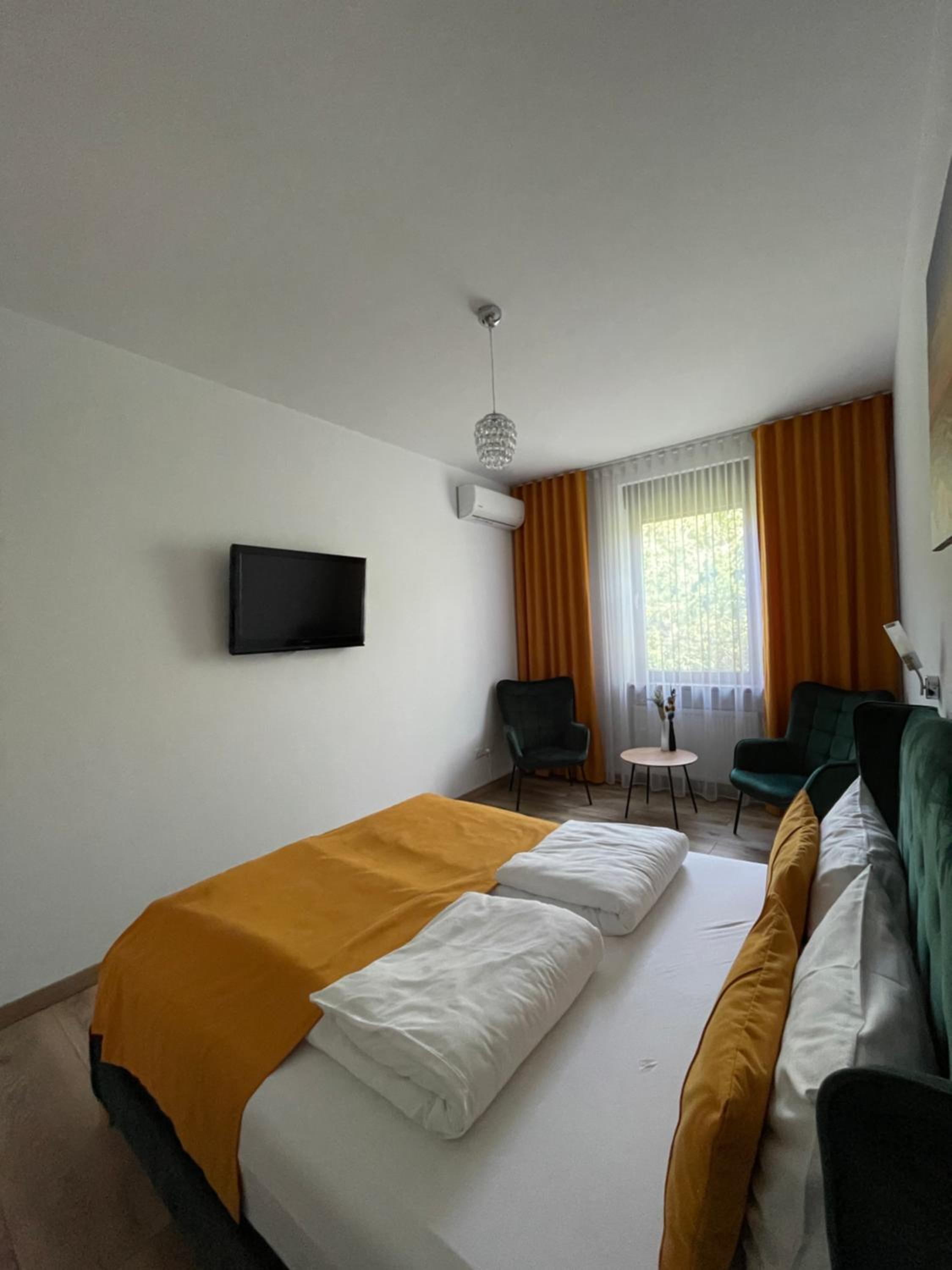 One-Bedroom Apartment - Photo 20