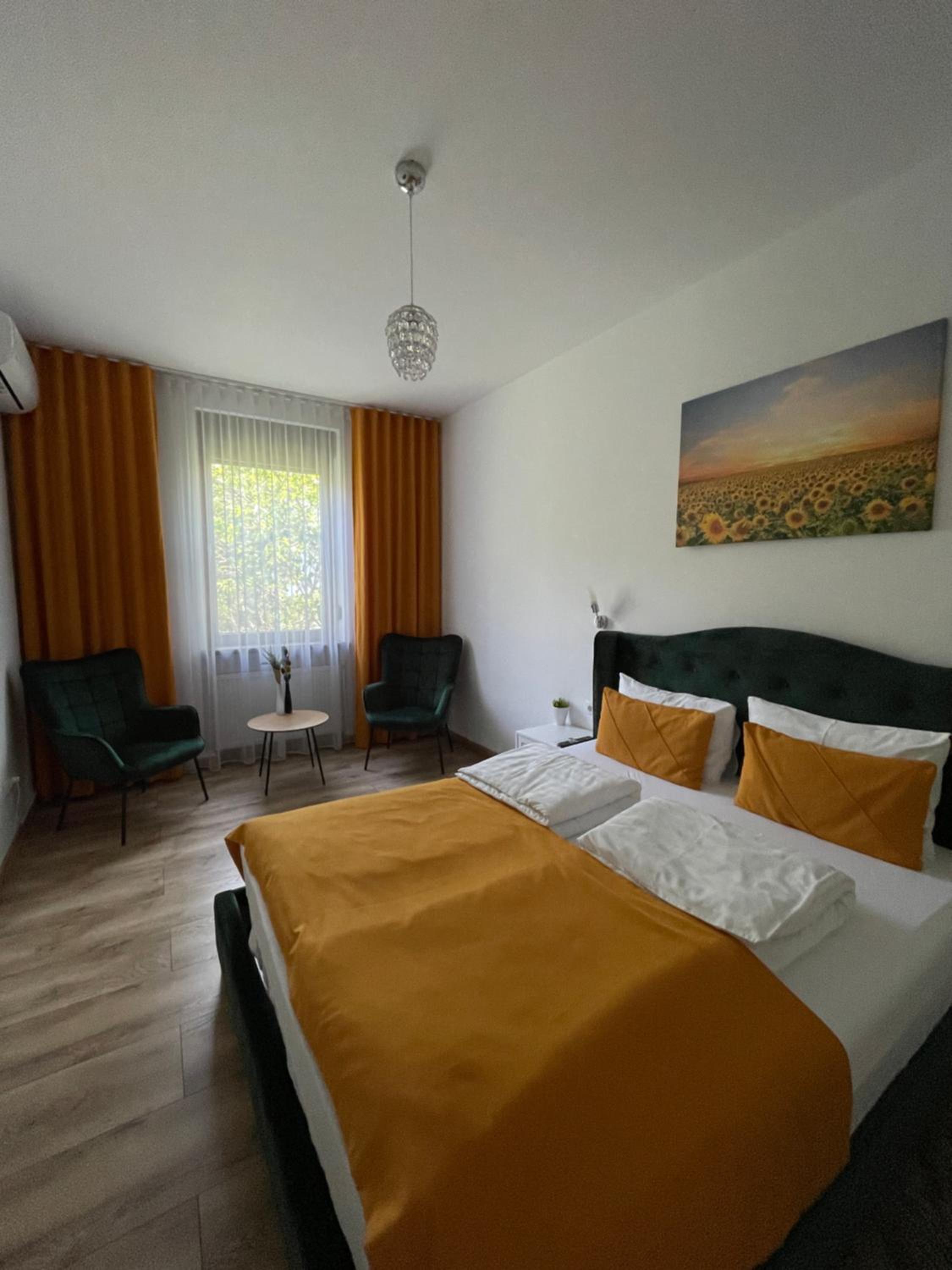 One-Bedroom Apartment - Photo 18