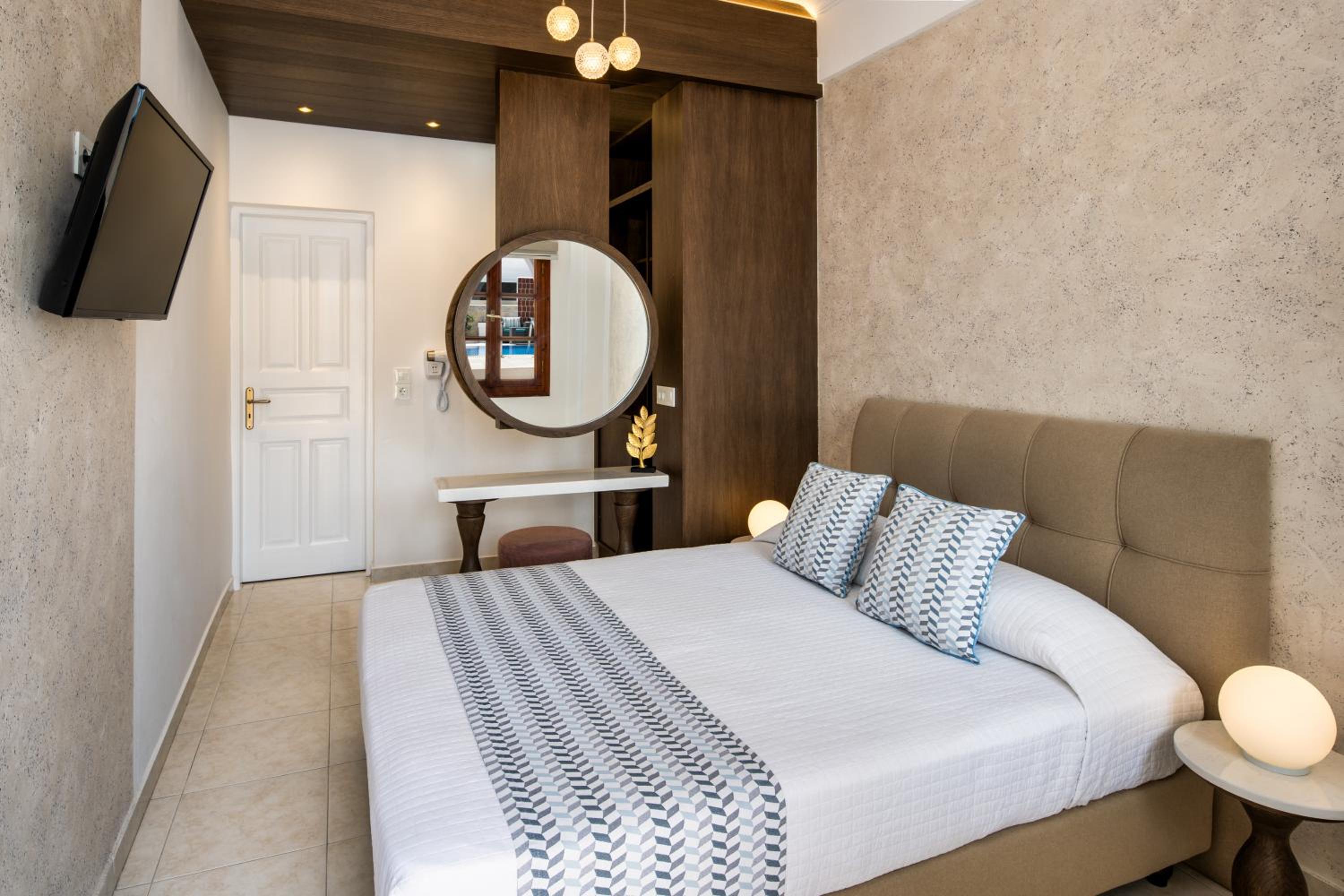 Double Room - Photo 2