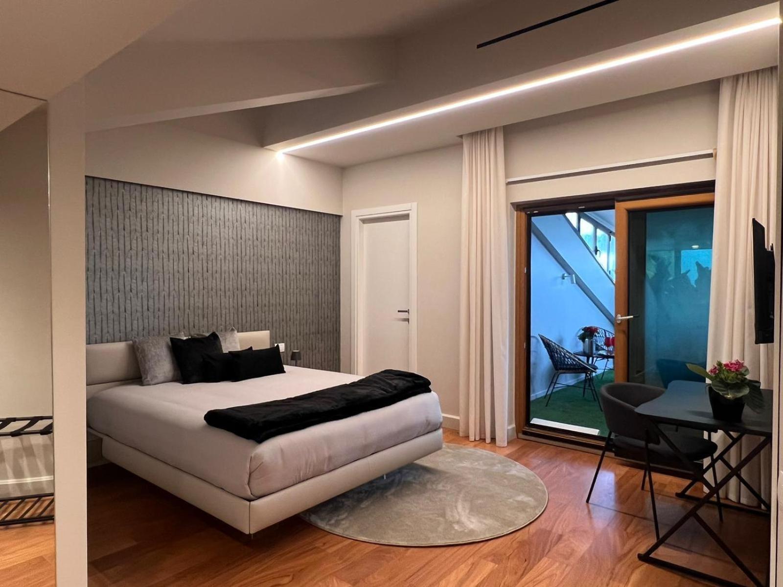 Deluxe Apartment photo 1