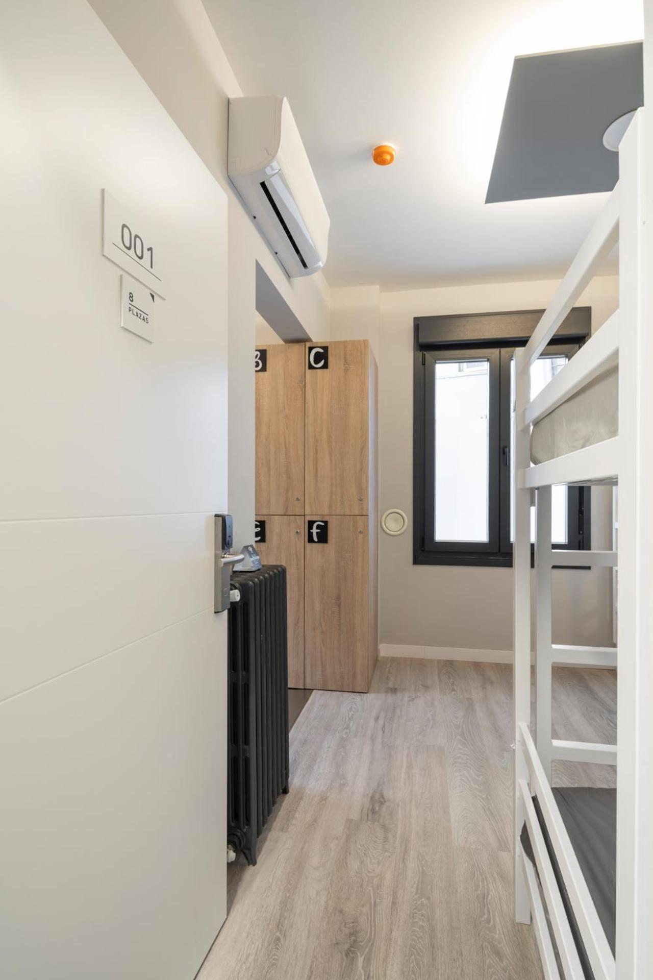Bed in 6-Bed Mixed Dormitory Room photo 3