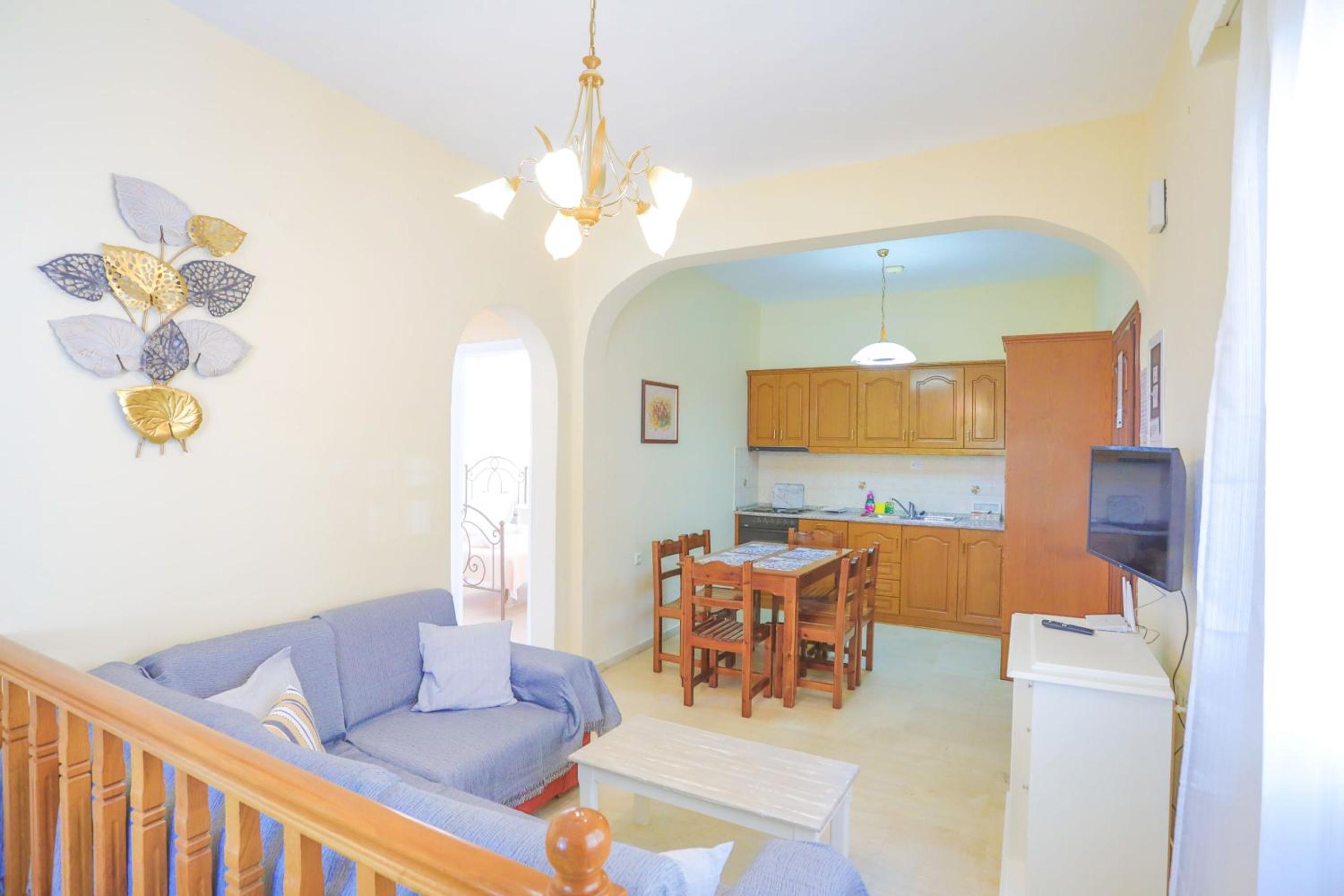 Three-Bedroom Villa photo 3