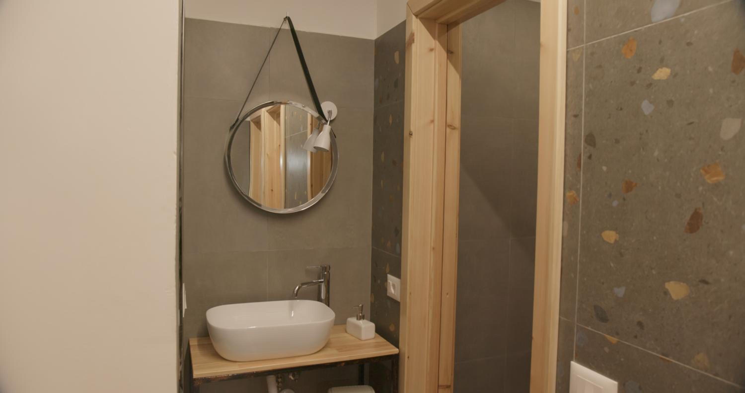 Double Room With Shared Bathroom photo 3