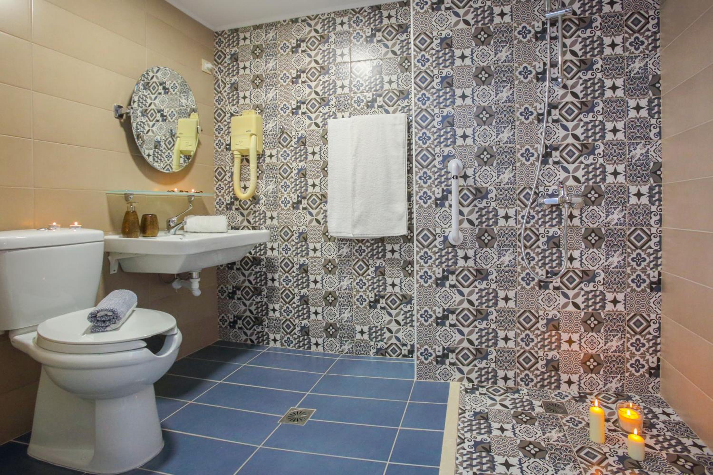 Superior One-Bedroom Apartment (2 Adults) - Photo 10