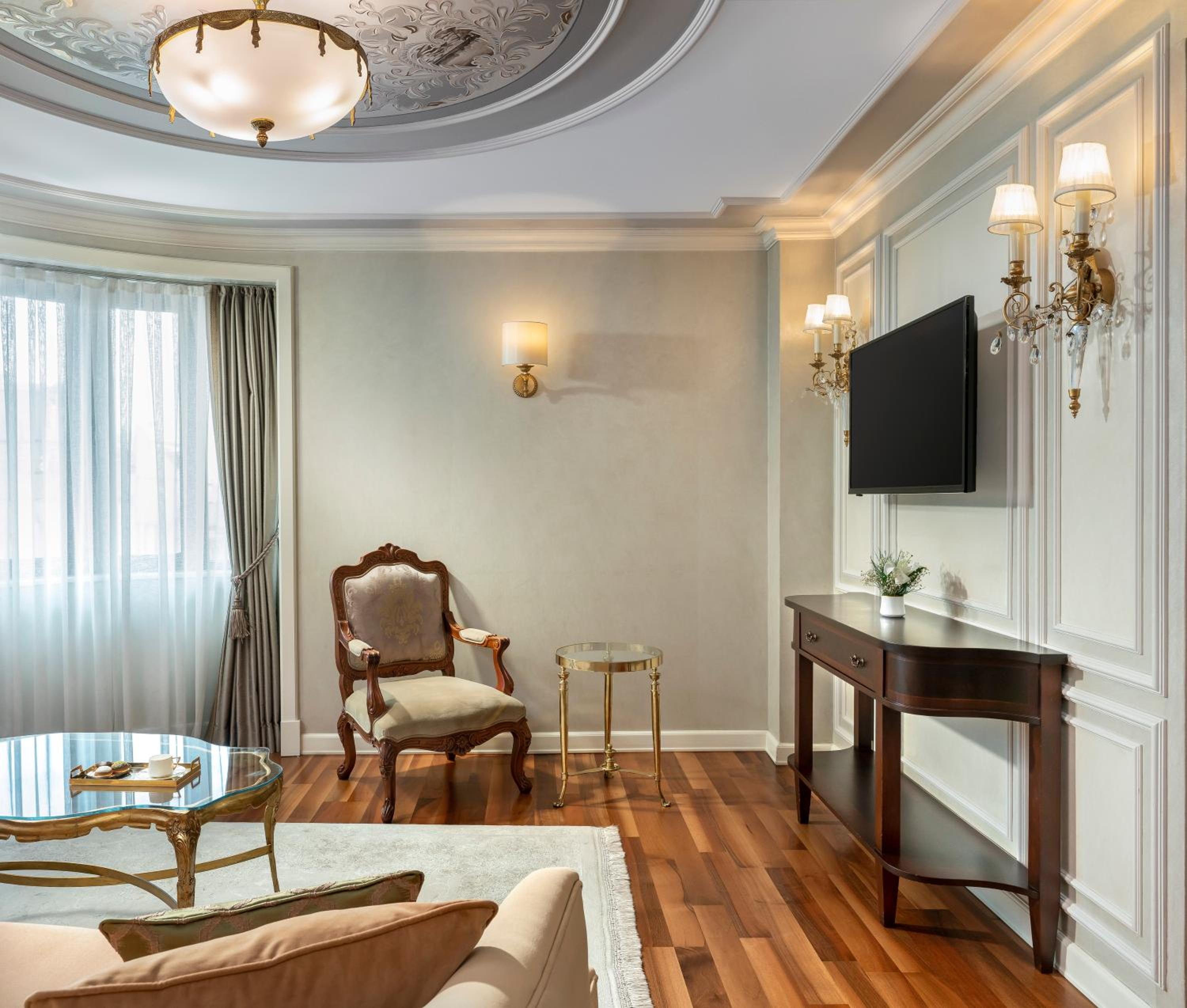 Junior Suite With Golden Horn View