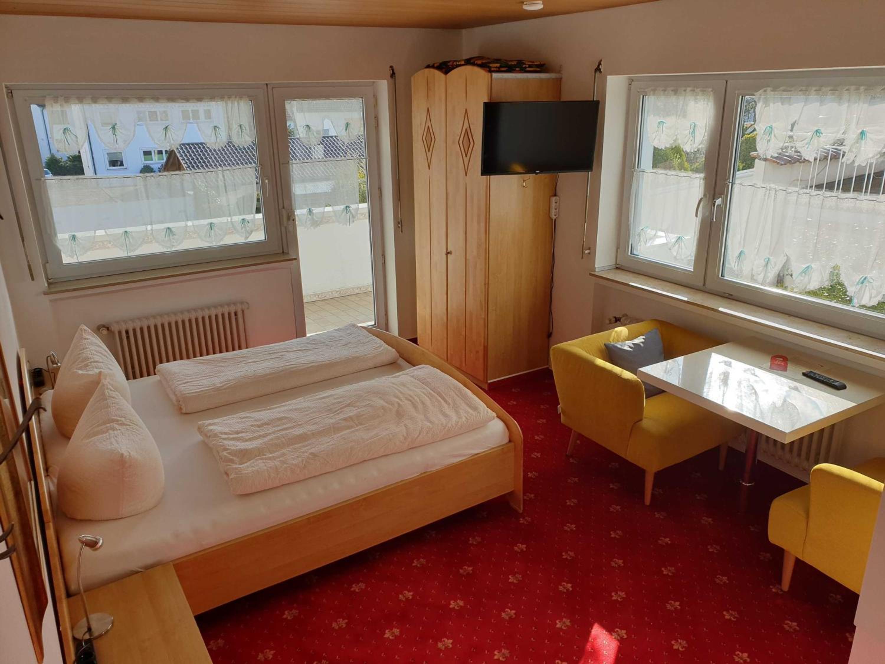 Double Room with Shower photo 1