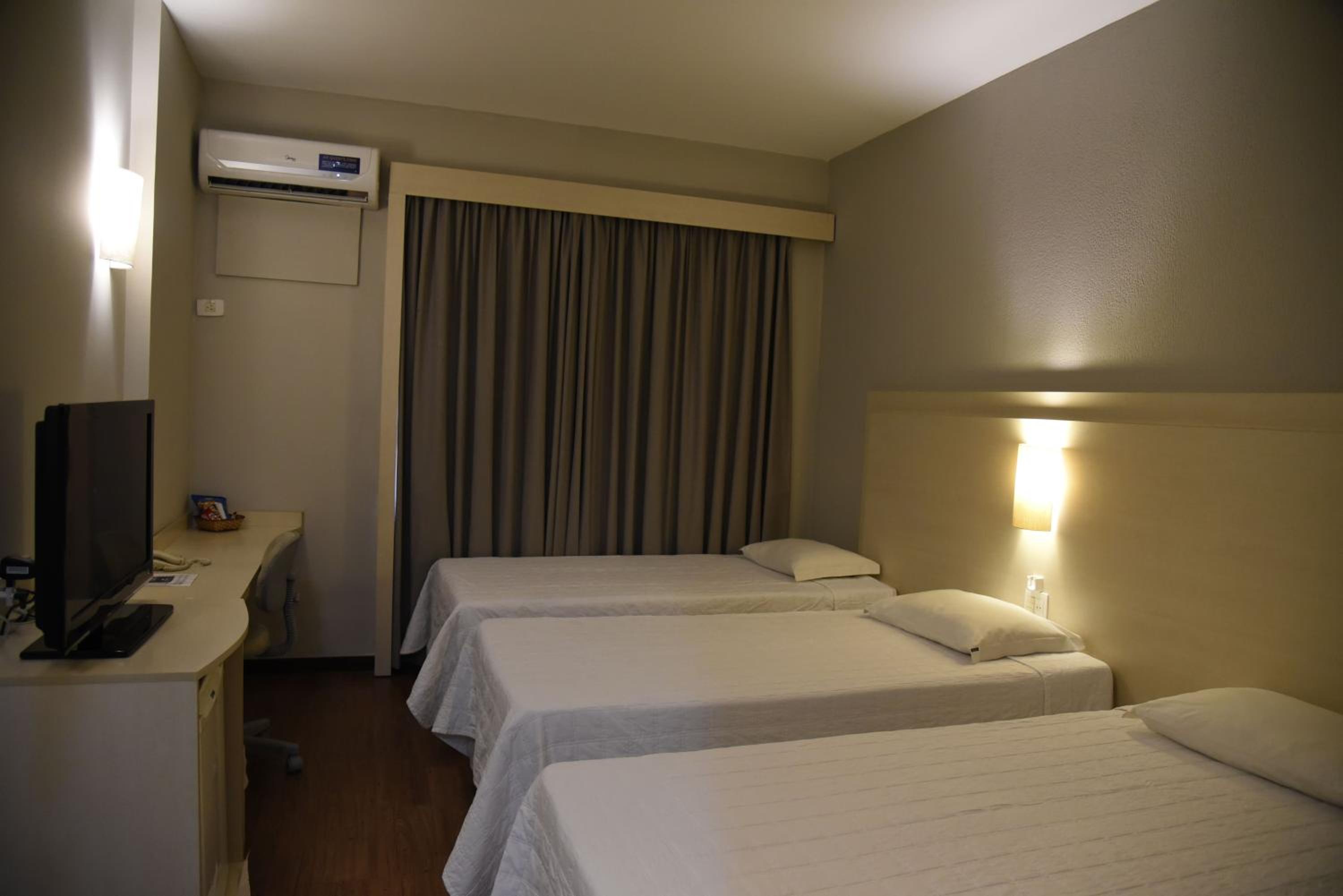 Standard Triple Room photo 3