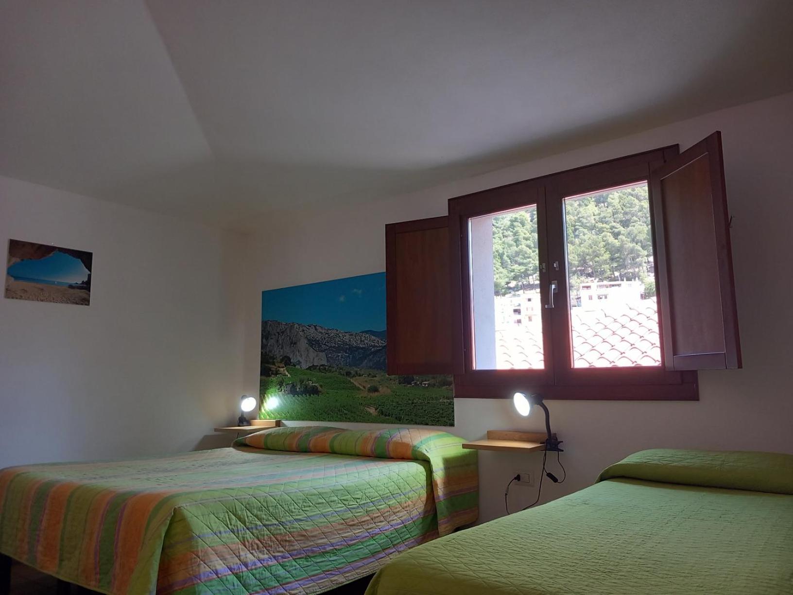 Triple Room with Private Bathroom - Photo 9