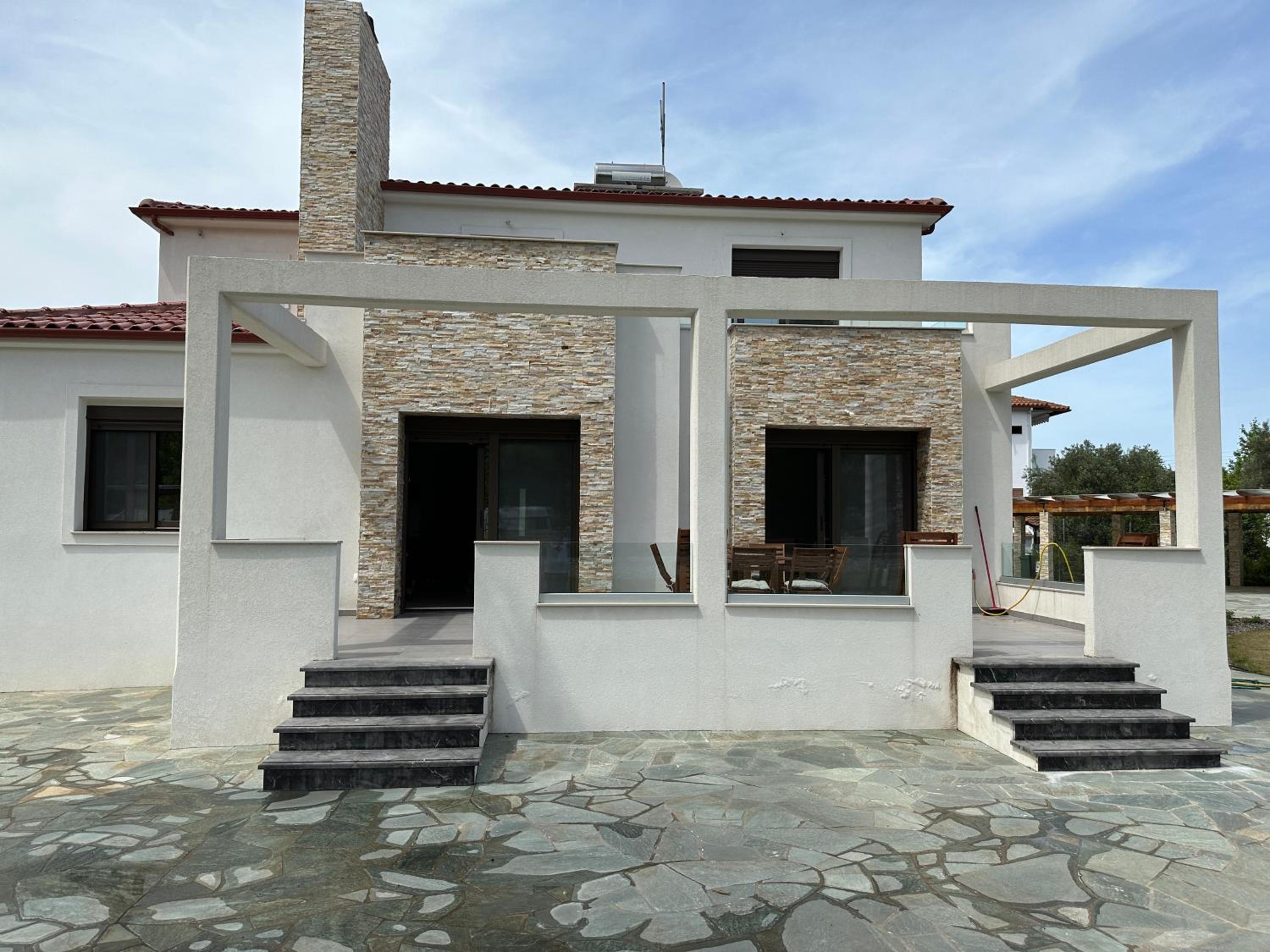 Villa photo 3
