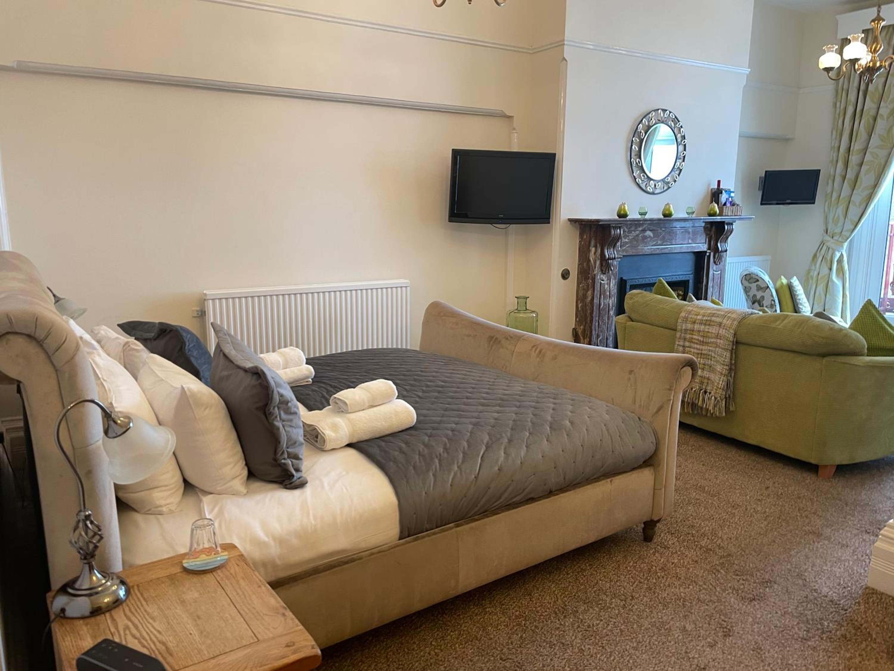 Deluxe Double Room with Balcony and Sea View