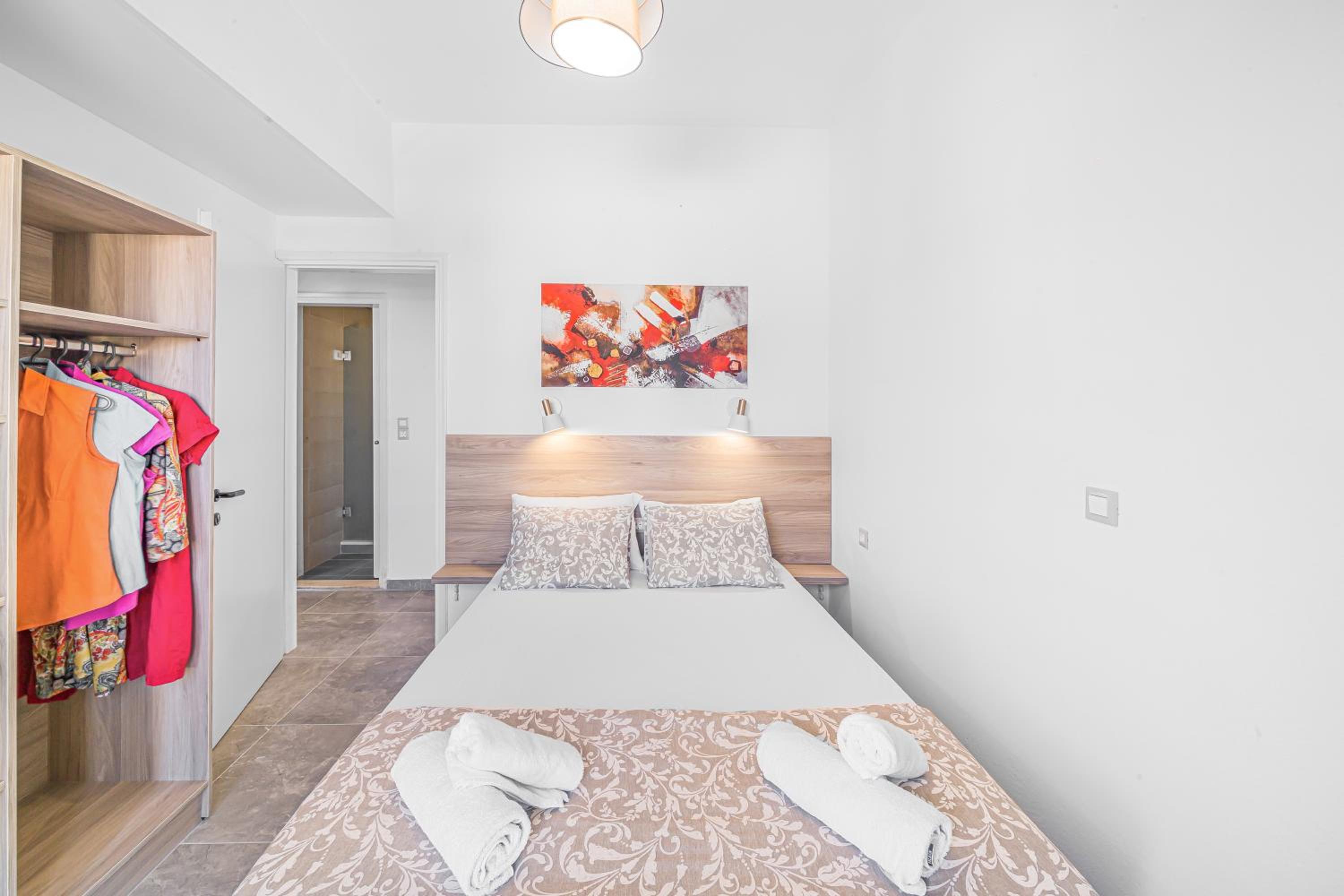 Two-Bedroom Apartment - Photo 4